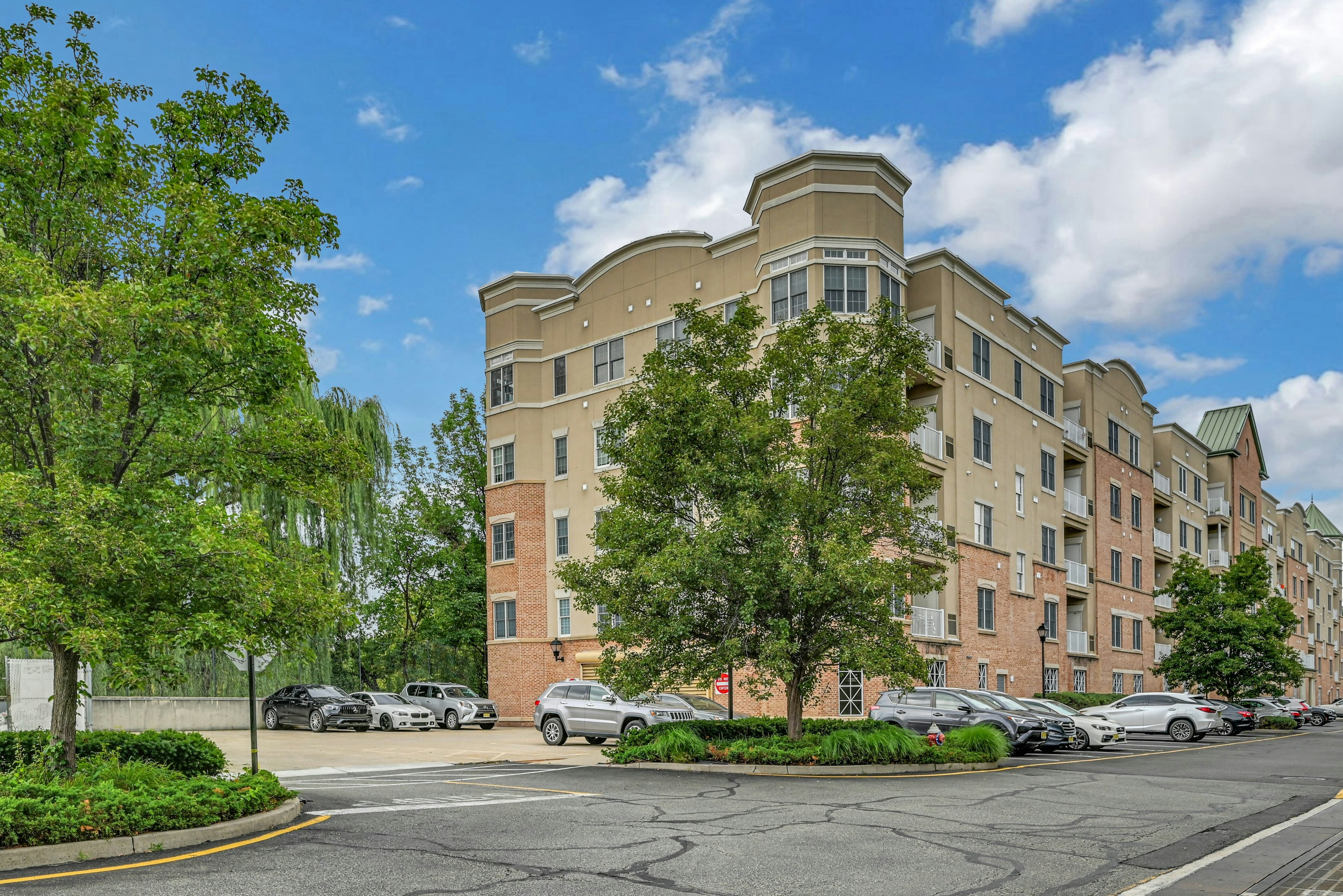  2107 Windsor Park Court, Teaneck, NJ 07666 - 物件實景