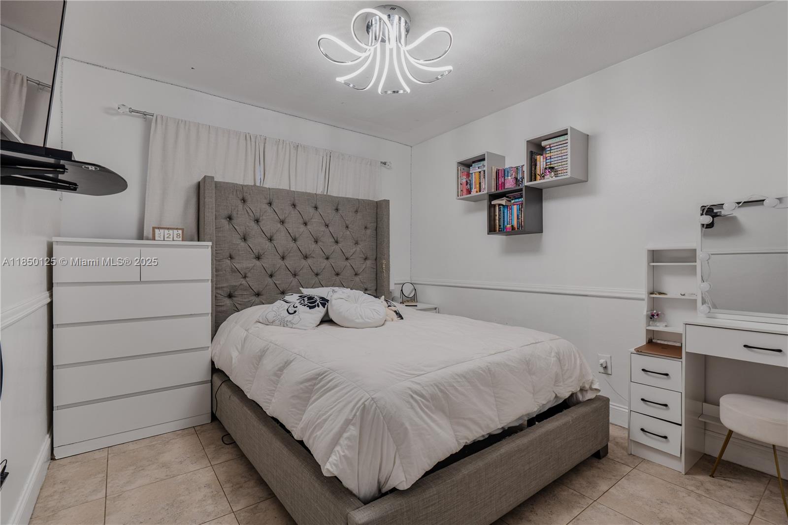 Miami, Florida, 33165, United States, 3 Bedrooms Bedrooms, ,2 BathroomsBathrooms,Residential,For Sale,1906706