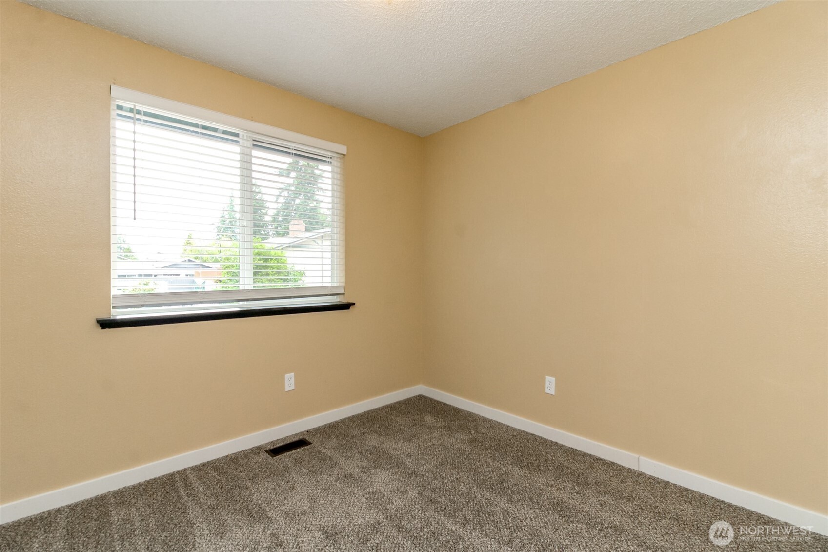 Tacoma, Washington, 98444, United States, 4 Bedrooms Bedrooms, ,2 BathroomsBathrooms,Residential,For Sale,1920936