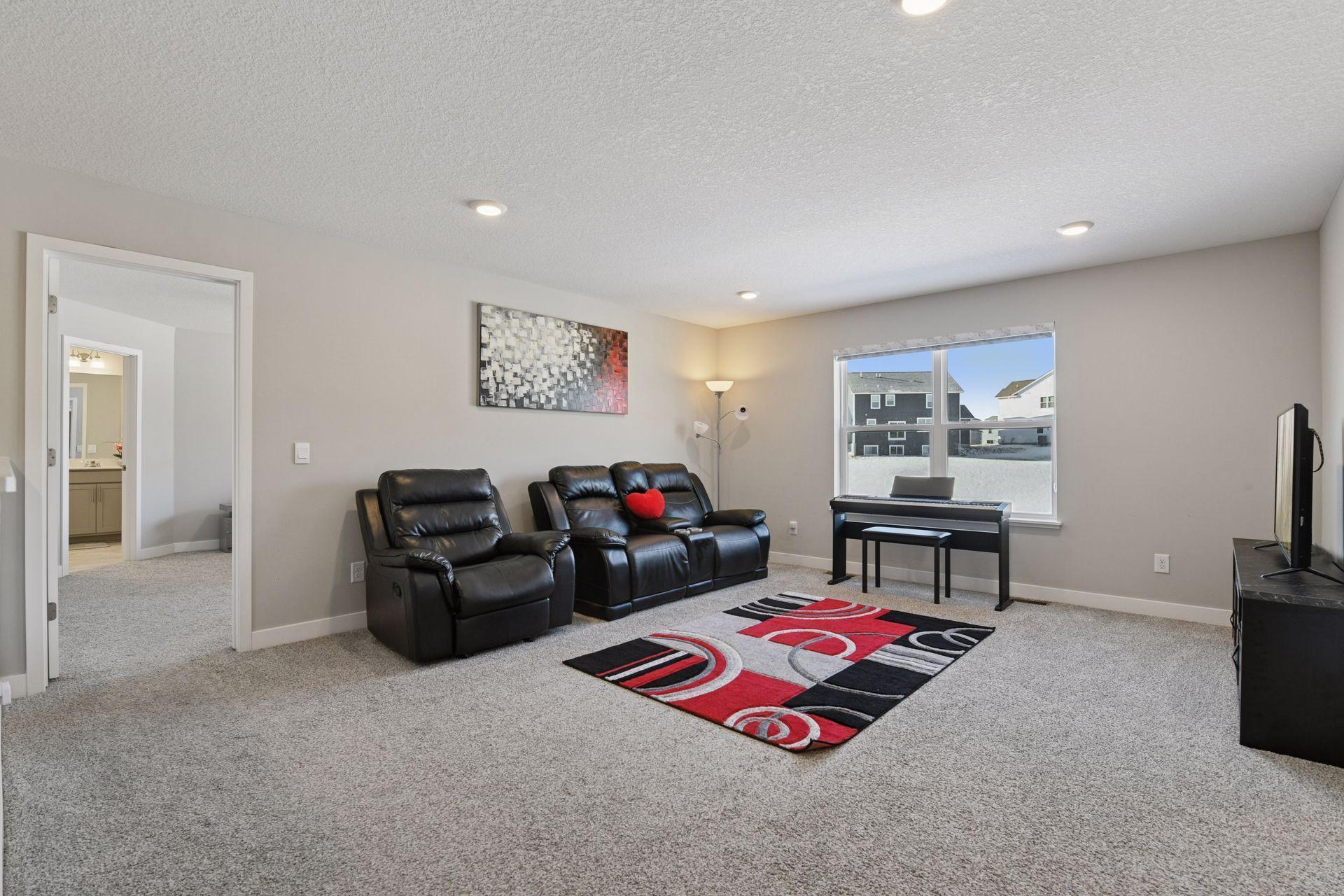 Chaska, Minnesota, 55318, United States, 5 Bedrooms Bedrooms, ,2 BathroomsBathrooms,Residential,For Sale,2014205