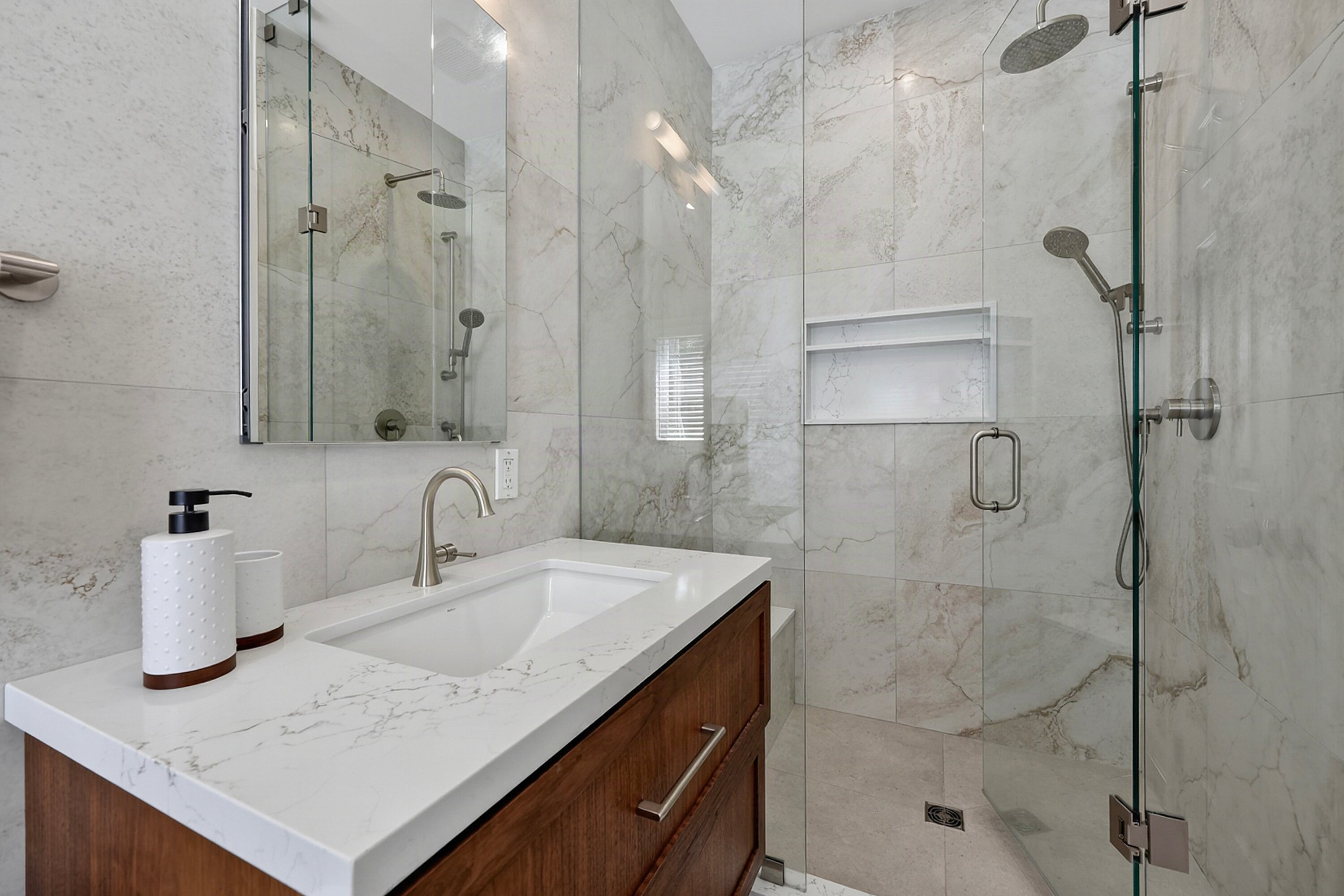  Thoughtfully Designed Townhome - 物件實景