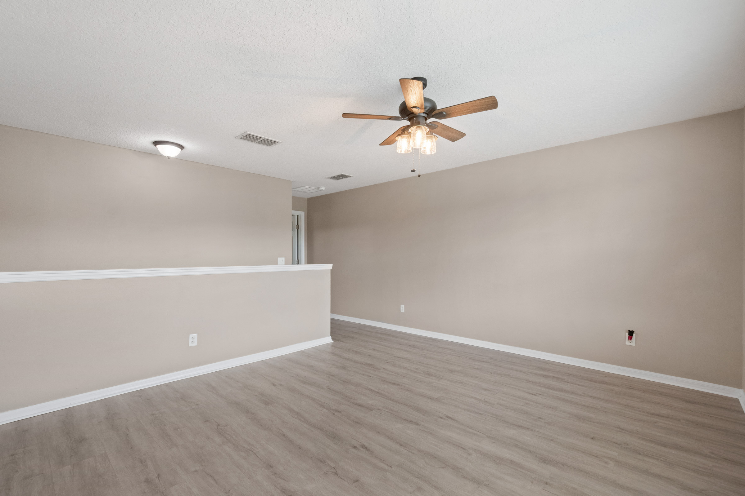 Winter Garden, Florida, 34787, United States, 5 Bedrooms Bedrooms, ,3 BathroomsBathrooms,Residential,For Sale,1935885