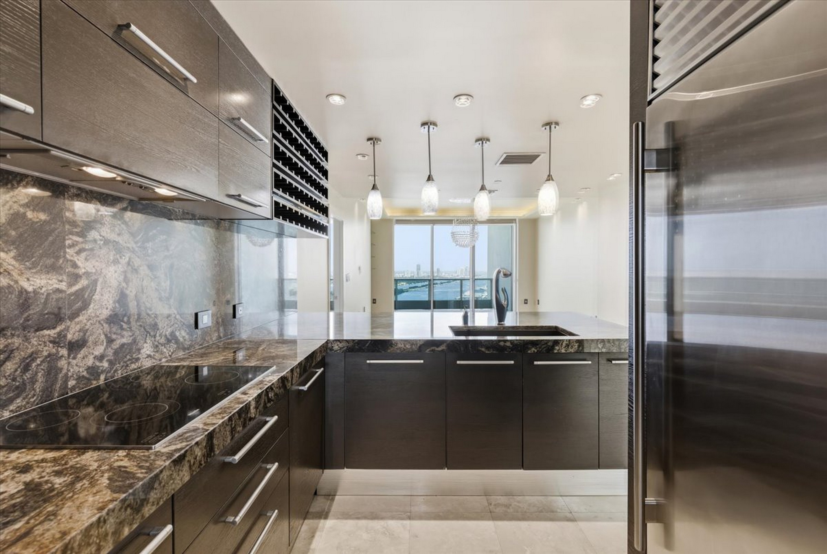  900 Biscayne Blvd, Miami, FL, 33132 - 物件實景