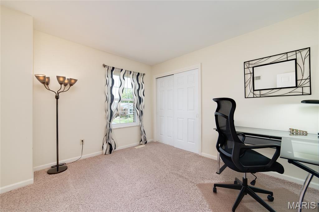 Chesterfield, Missouri, 63017, United States, 4 Bedrooms Bedrooms, ,3 BathroomsBathrooms,Residential,For Sale,1966337