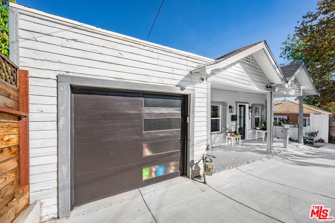 Los Angeles, California, 90042, United States, 3 Bedrooms Bedrooms, ,Residential,For Sale,2001820