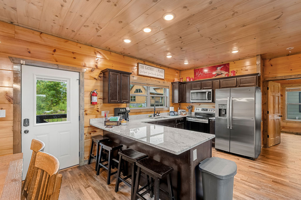 Sevierville, Tennessee, 37876, United States, 3 Bedrooms Bedrooms, ,4 BathroomsBathrooms,Residential,For Sale,1936996