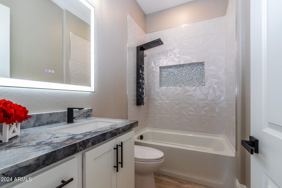 Tonopah, Arizona, 85354, United States, 4 Bedrooms Bedrooms, ,1 BathroomBathrooms,Residential,For Sale,1975997