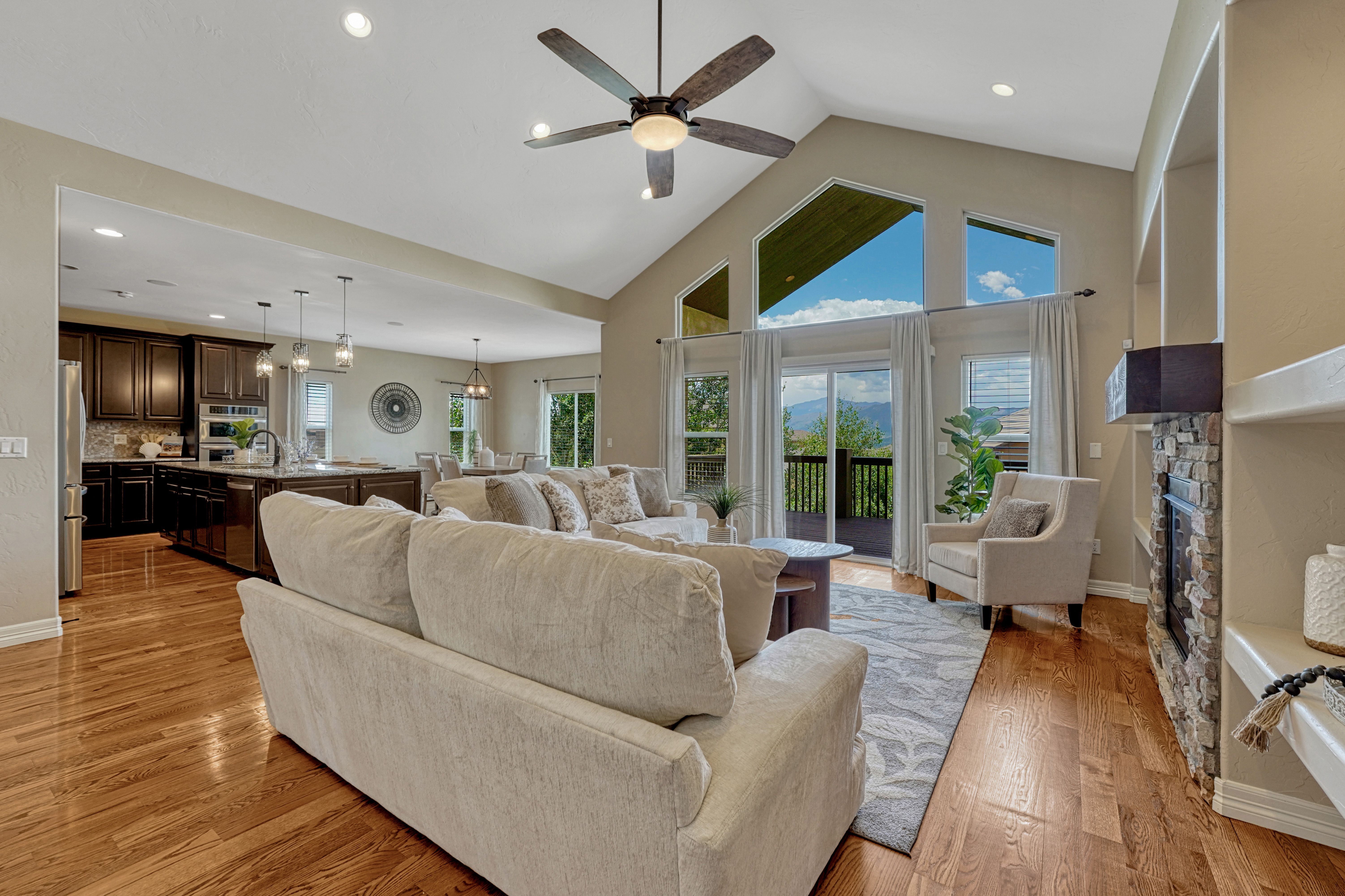  Elevated Living with Unmatched Pikes Peak Views in Flying Horse - 物件實景