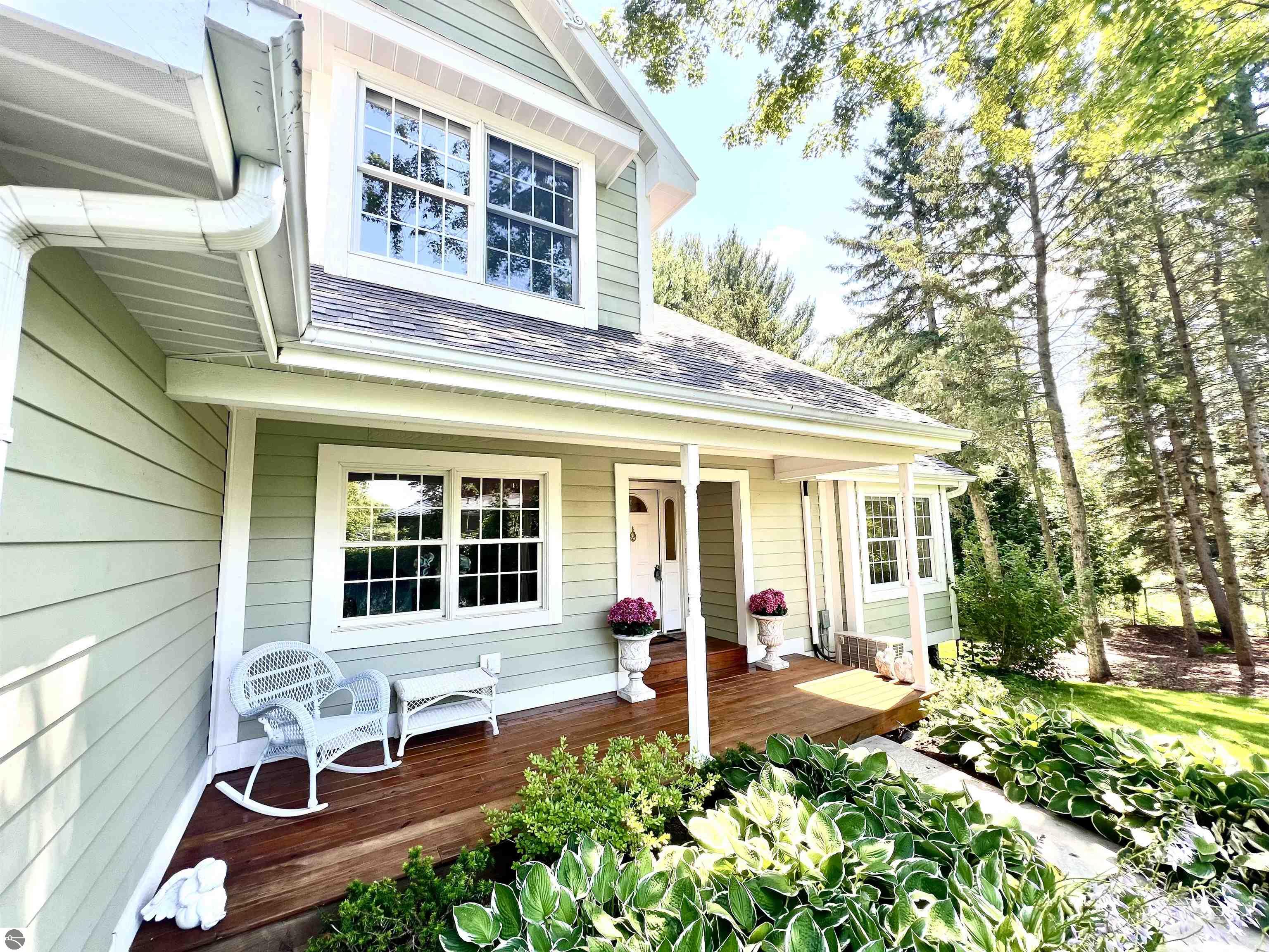 Traverse City, Michigan, 49686, United States, 4 Bedrooms Bedrooms, ,3 BathroomsBathrooms,Residential,For Sale,1883605
