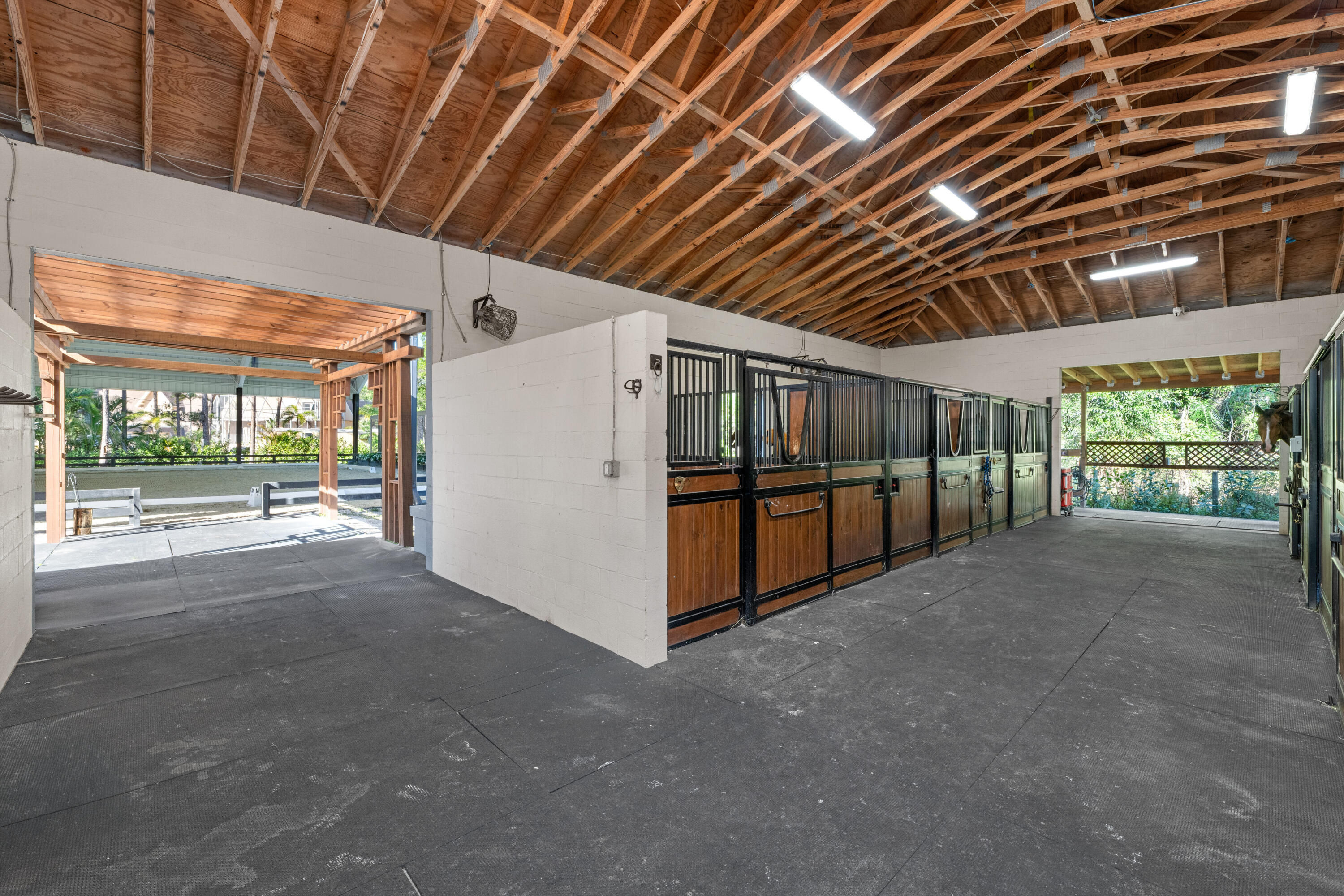  15161 Collecting Canal Road - 物件實景