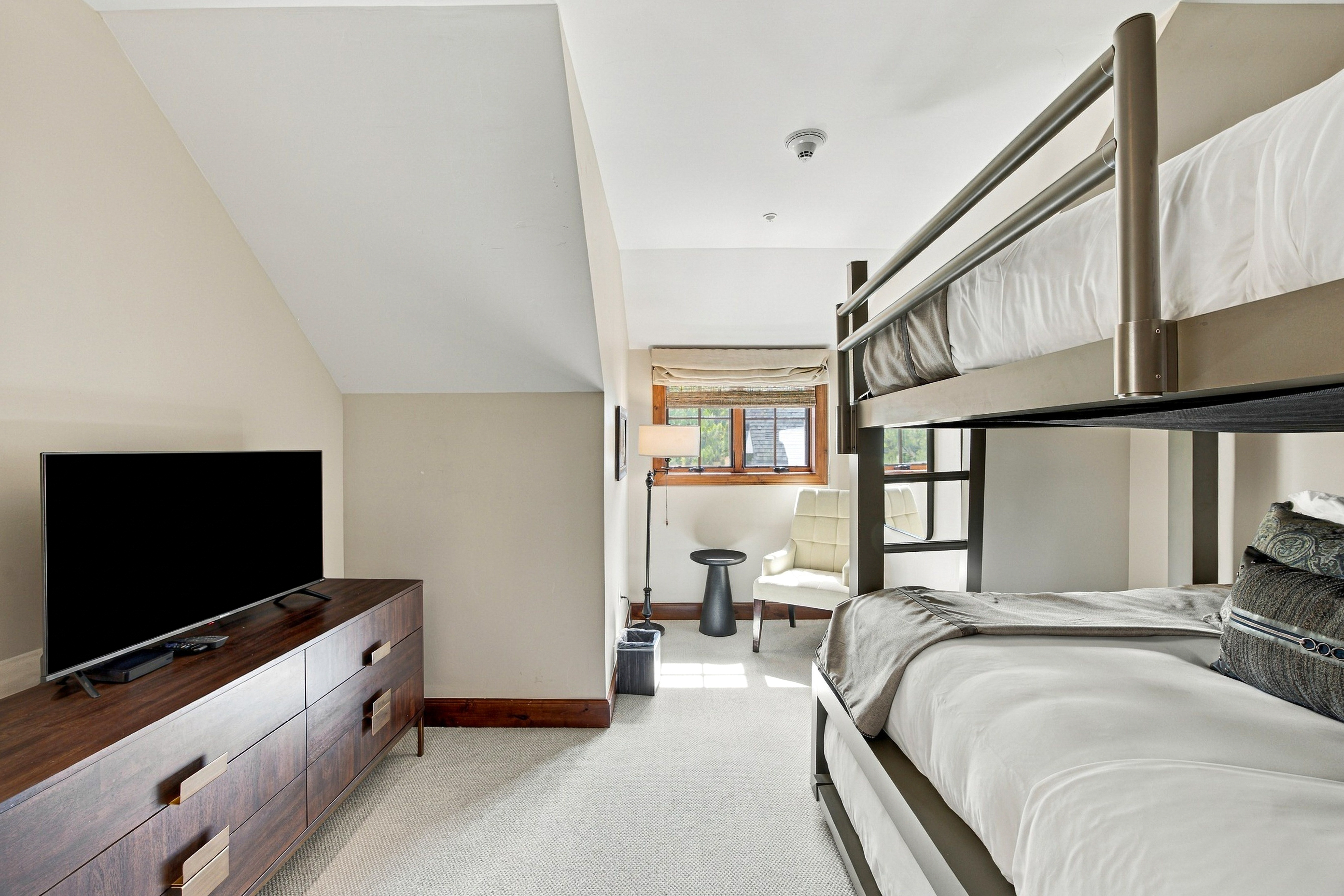  Rare, South-facing, Top-floor Penthouse at The Ritz-Carlton Residences - 物件實景