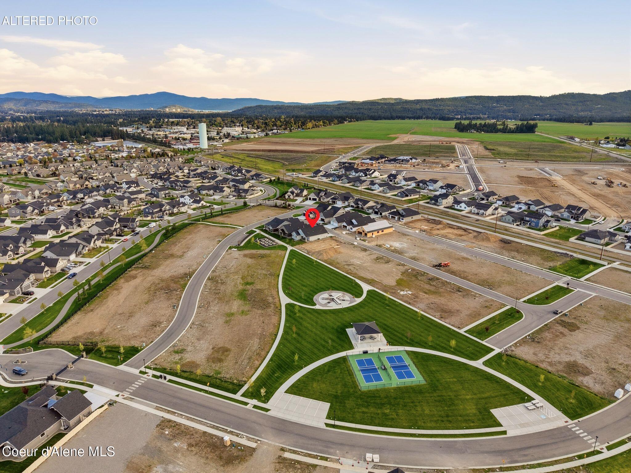Coeur d'Alene, Idaho, 83815, United States, 4 Bedrooms Bedrooms, ,3 BathroomsBathrooms,Residential,For Sale,2039969