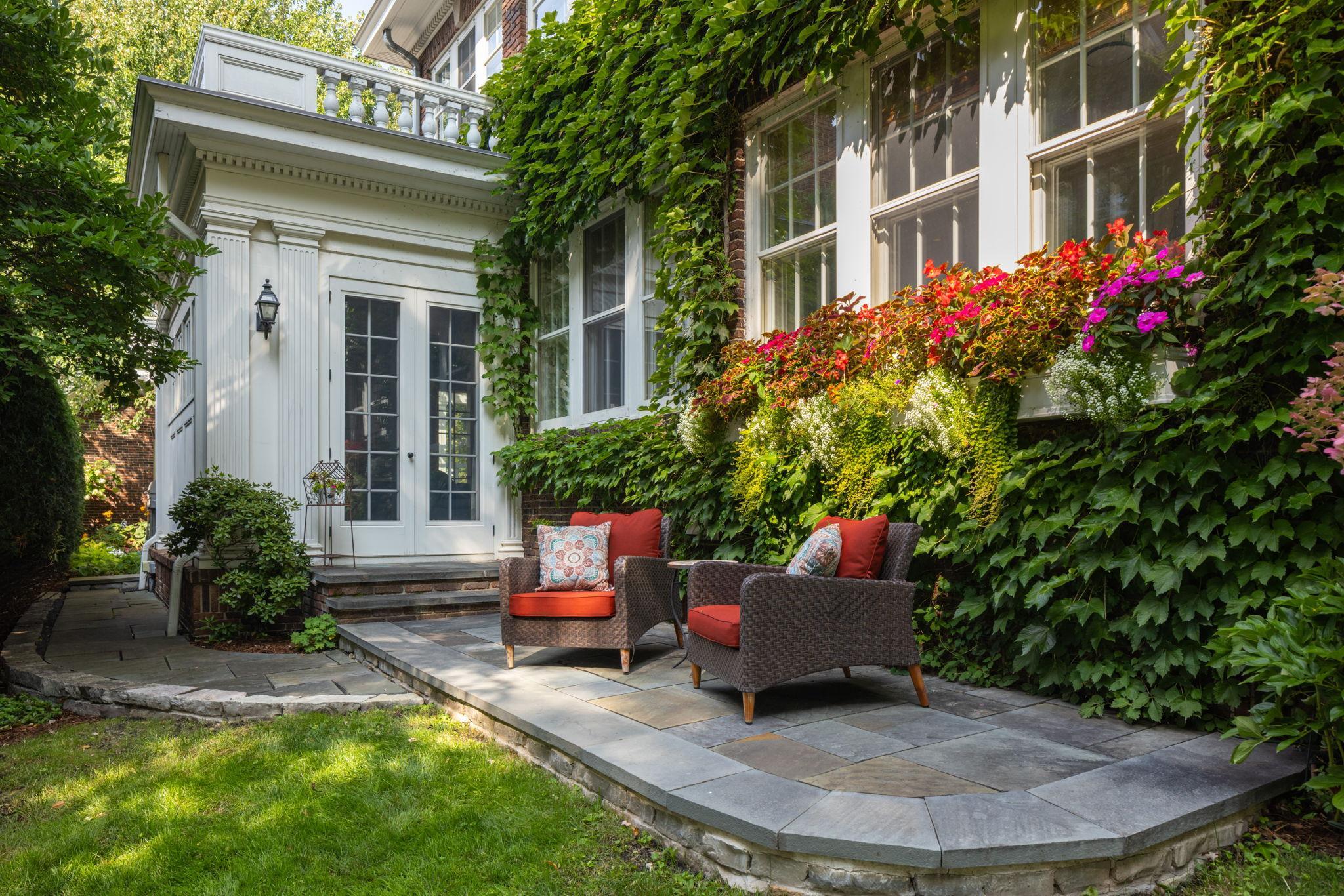 Minneapolis, Minnesota, 55405, United States, 5 Bedrooms Bedrooms, ,3 BathroomsBathrooms,Residential,For Sale,2000918