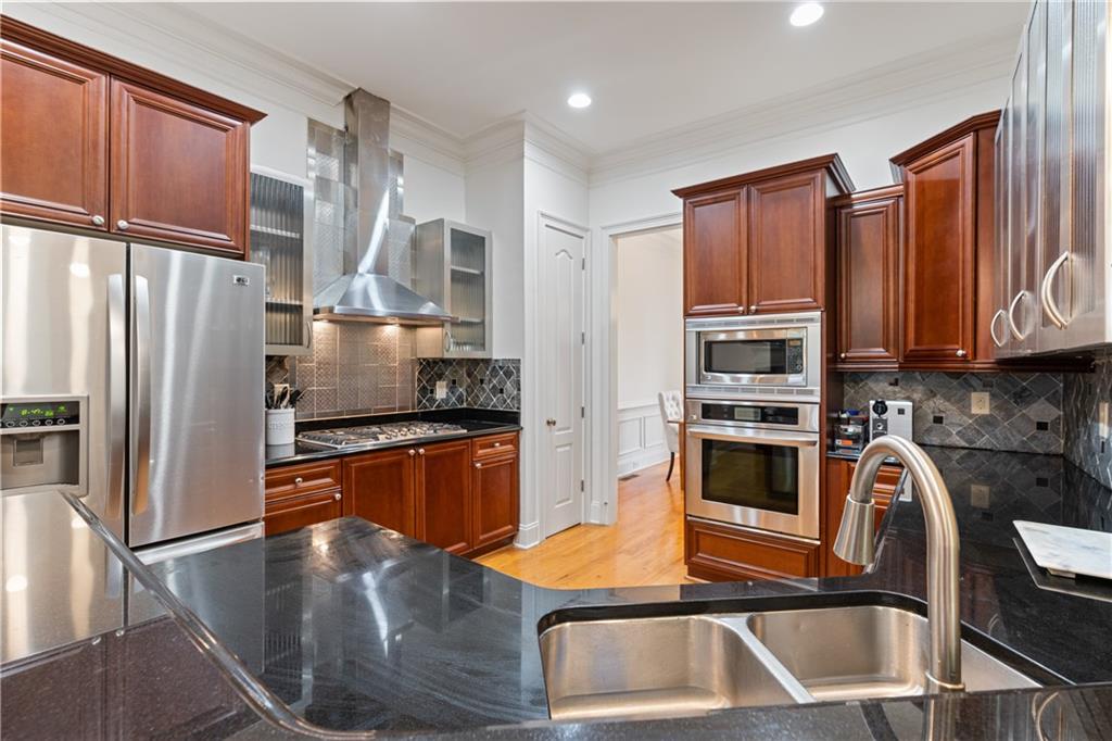 Sandy Springs, Georgia, 30328, United States, 2 Bedrooms Bedrooms, ,4 BathroomsBathrooms,Residential,For Sale,1923426