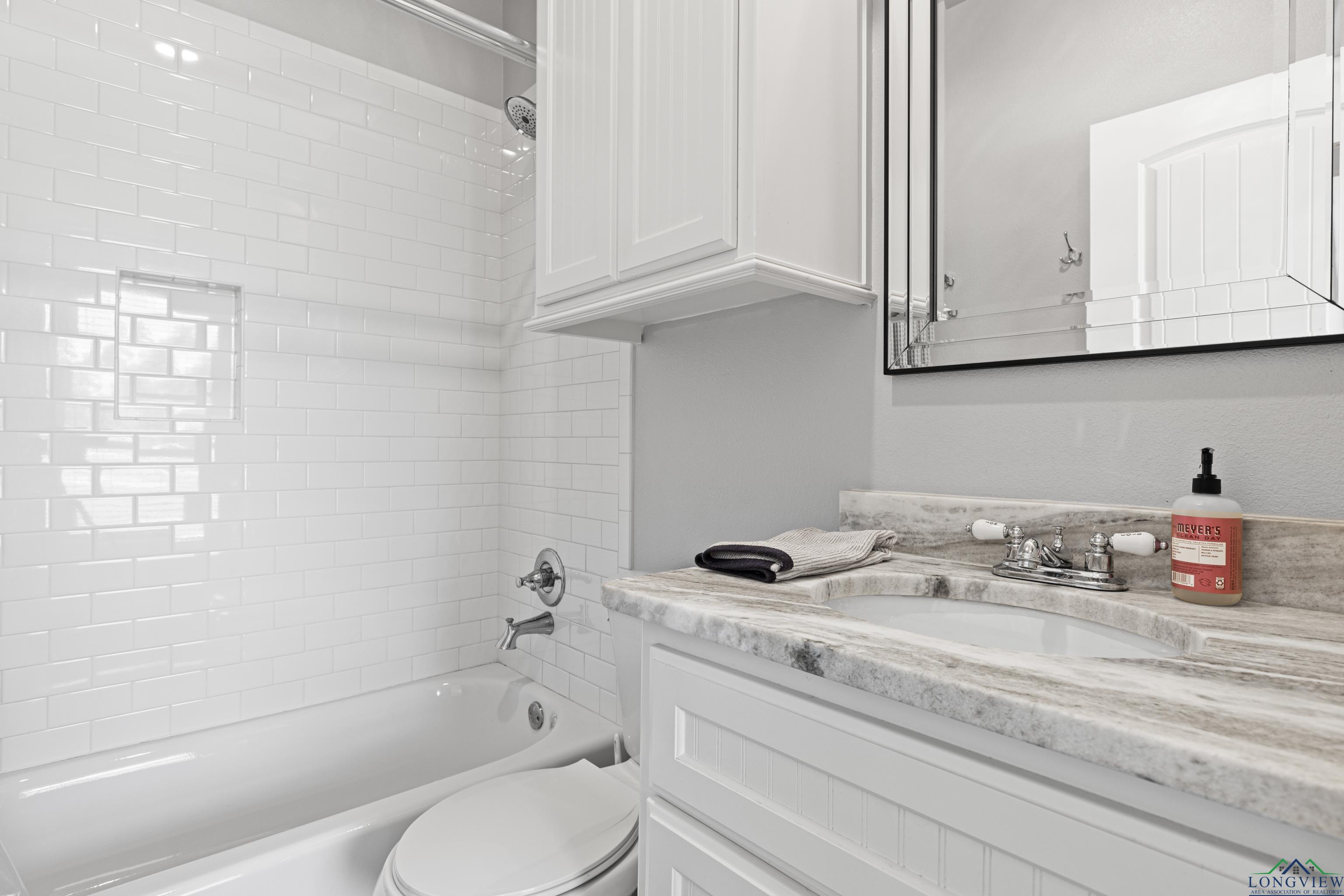 Winona, Texas, 75792, United States, 3 Bedrooms Bedrooms, ,2 BathroomsBathrooms,Residential,For Sale,1866525