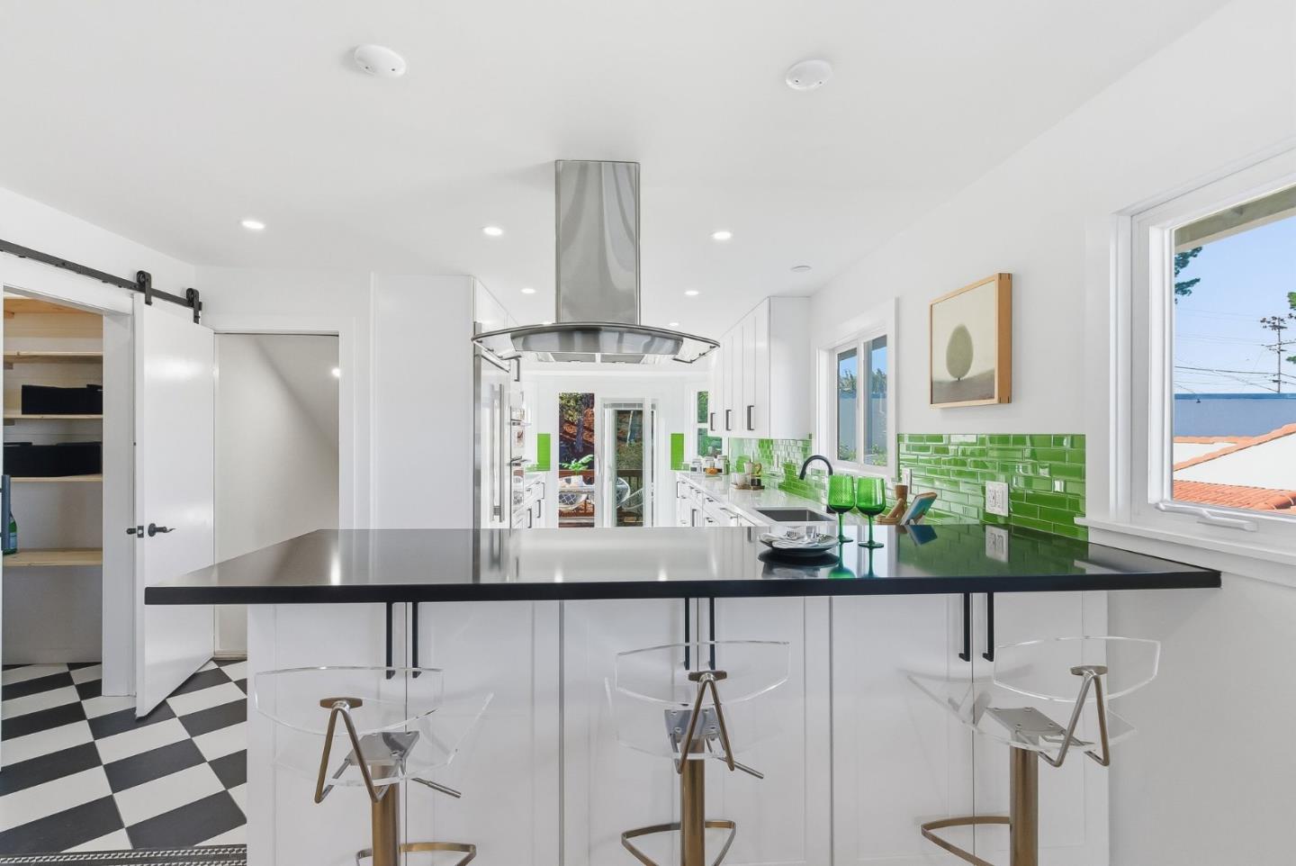 Millbrae, California, 94030, United States, 3 Bedrooms Bedrooms, ,3 BathroomsBathrooms,Residential,For Sale,1986526