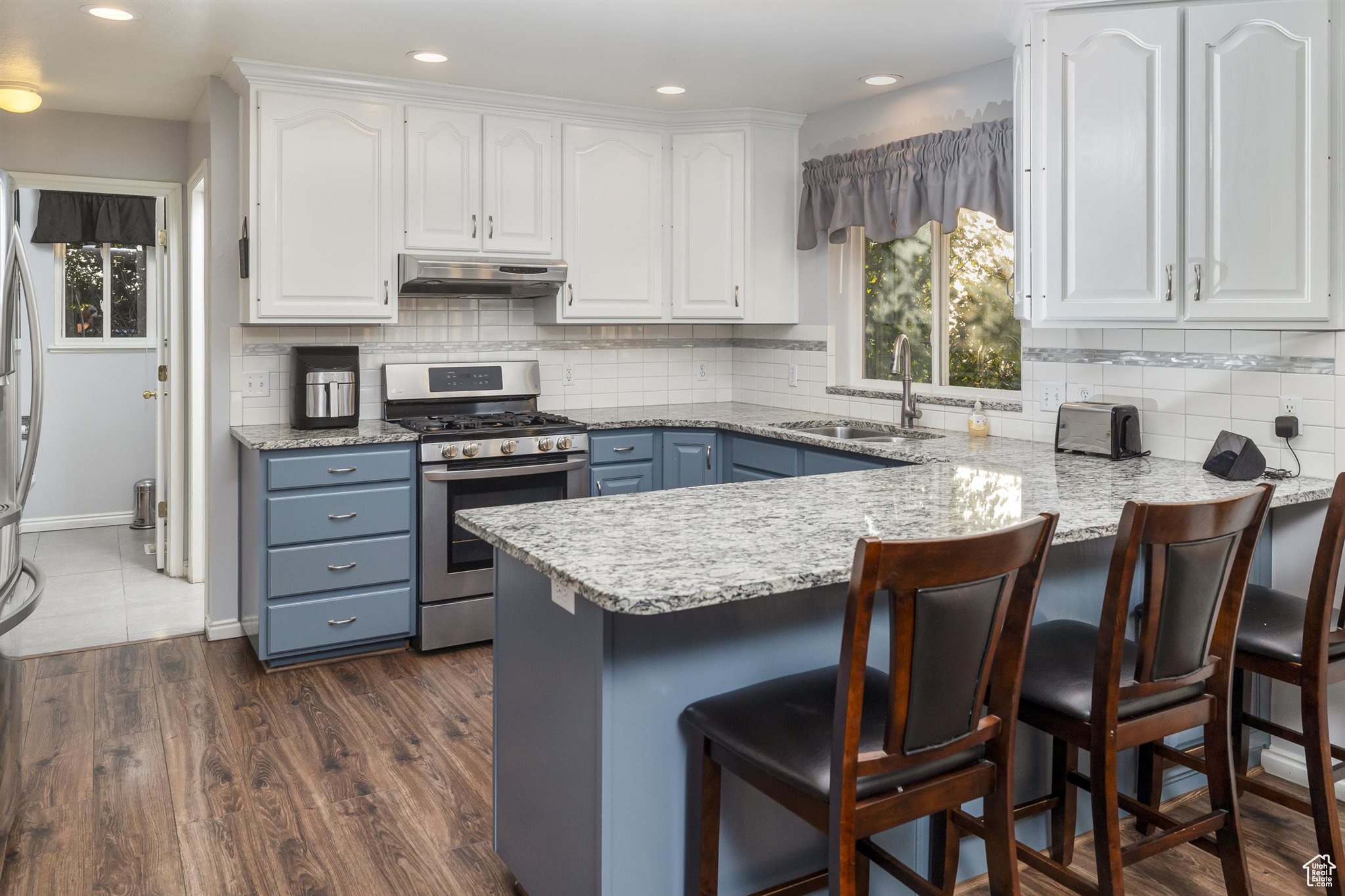 Bountiful, Utah, 84010, United States, 5 Bedrooms Bedrooms, ,4 BathroomsBathrooms,Residential,For Sale,1926219
