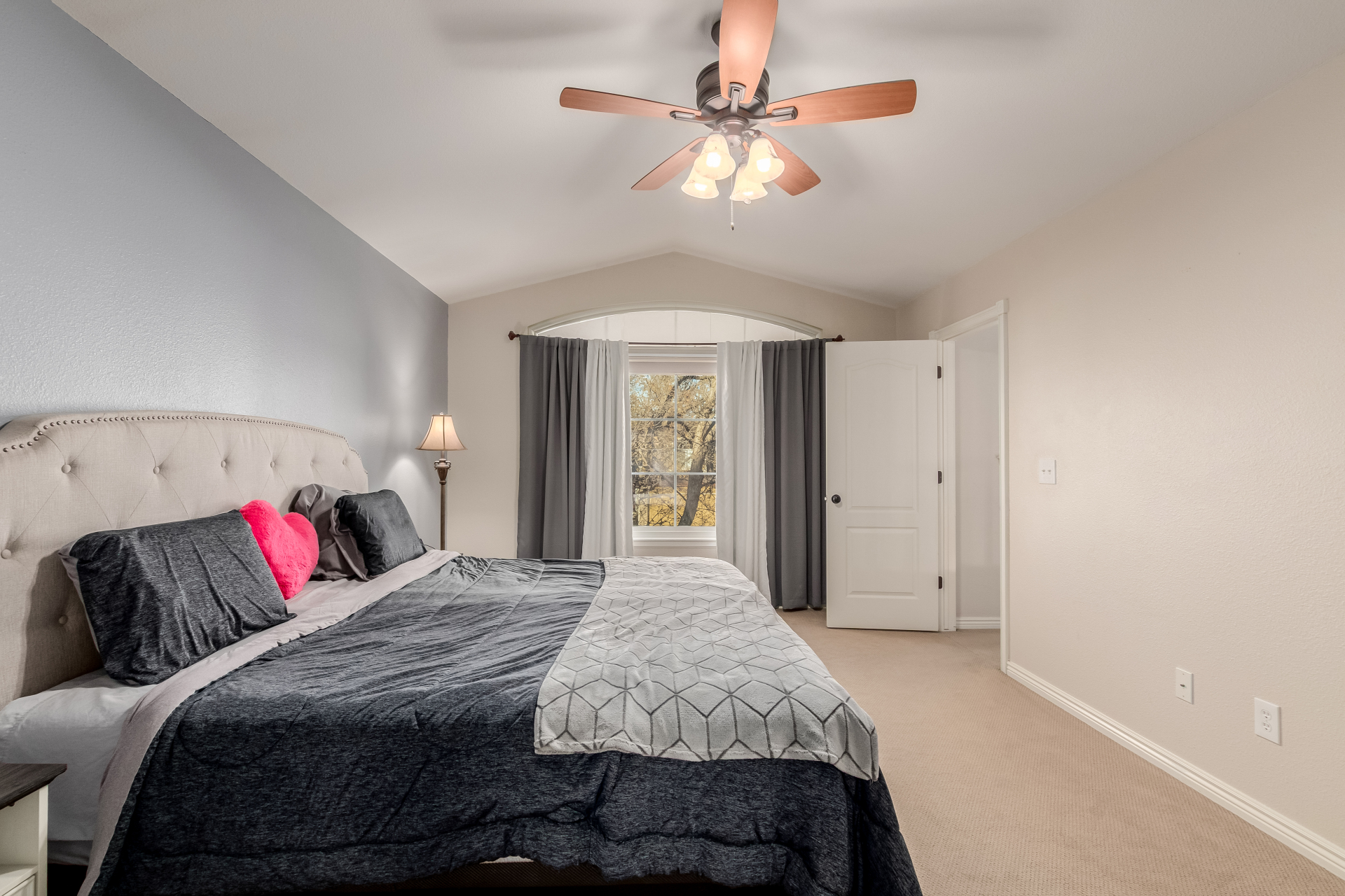 Highlands Ranch, Colorado, 80129, United States, 4 Bedrooms Bedrooms, ,3 BathroomsBathrooms,Residential,For Sale,1987308