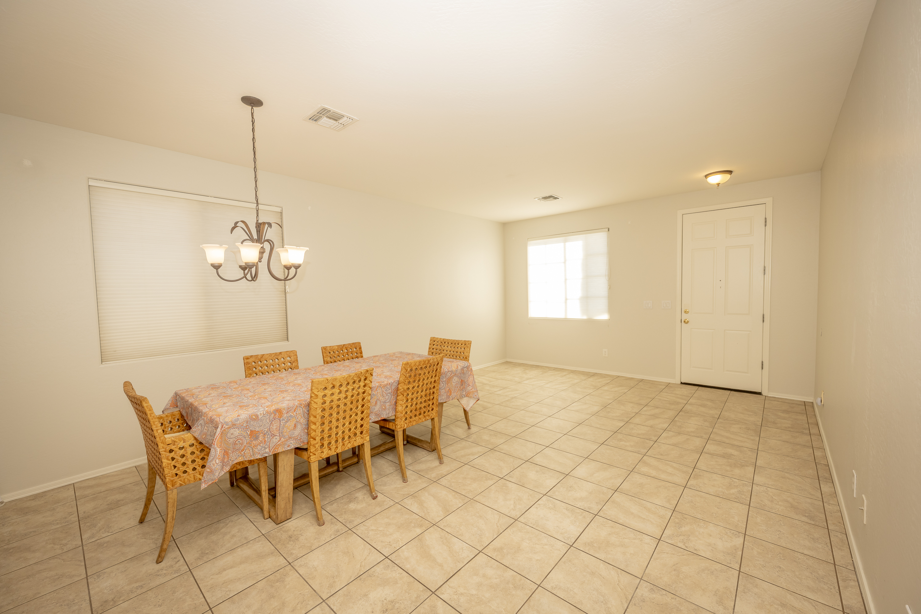 ANTHEM, Arizona, 85086, United States, 4 Bedrooms Bedrooms, ,2 BathroomsBathrooms,Residential,For Sale,1937627