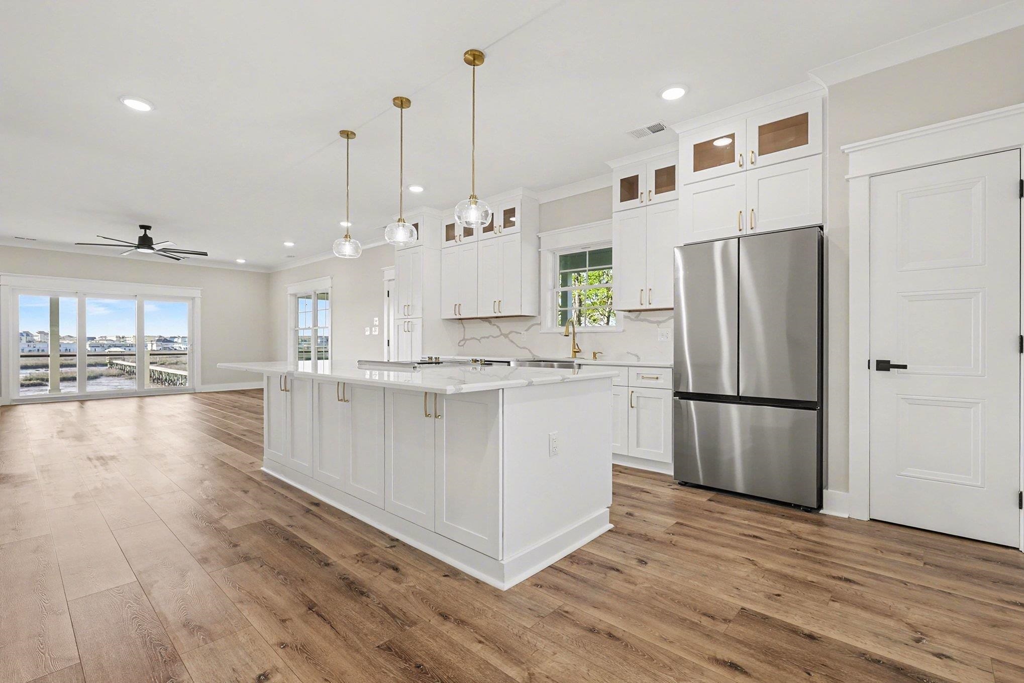 Murrells Inlet, South Carolina, 29576, United States, 5 Bedrooms Bedrooms, ,6 BathroomsBathrooms,Residential,For Sale,2040499