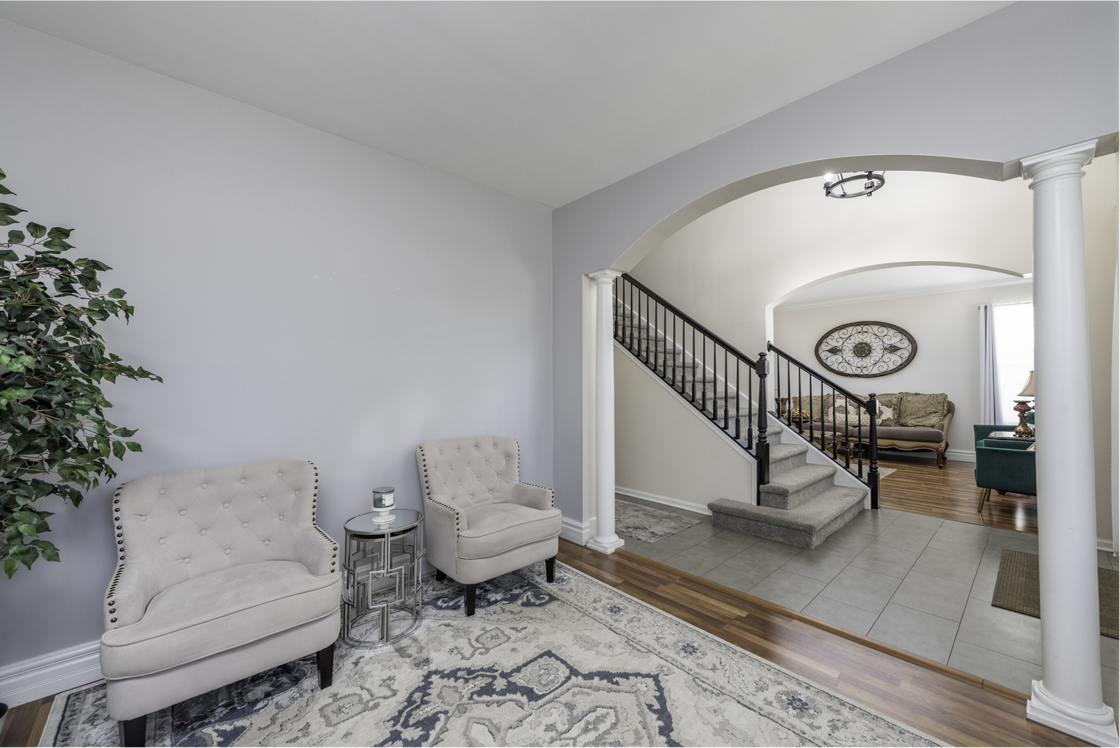 Lindenhurst, Illinois, 60046, United States, 5 Bedrooms Bedrooms, ,3 BathroomsBathrooms,Residential,For Sale,1971263