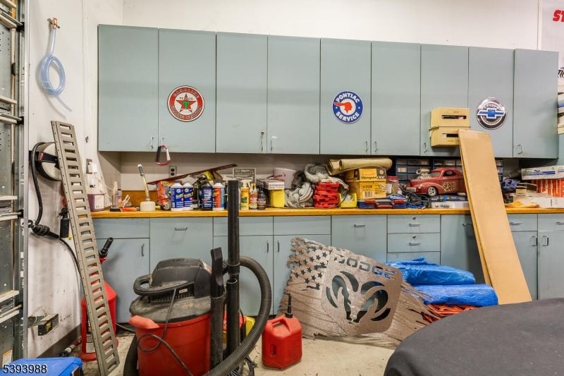 Newton, New Jersey, 07860, United States, 3 Bedrooms Bedrooms, ,3 BathroomsBathrooms,Residential,For Sale,1980842