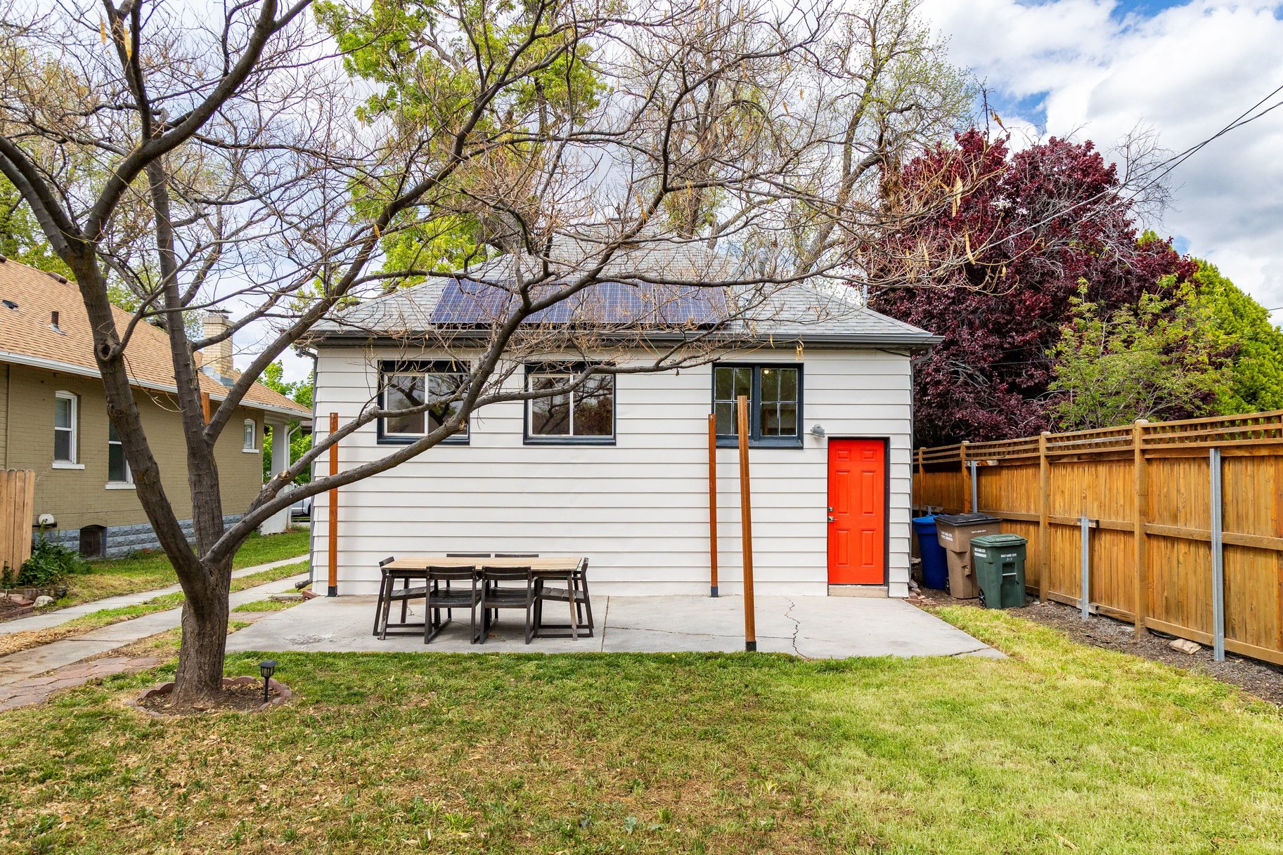  Incredibly Charming & Updated 1911 Bungalow Tree-Lined Streets - 物件實景