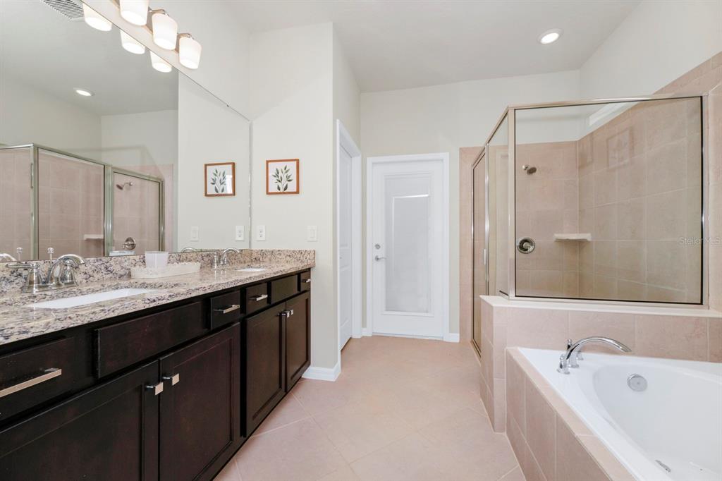 Clermont, Florida, 34714, United States, 6 Bedrooms Bedrooms, ,5 BathroomsBathrooms,Residential,For Sale,1777705