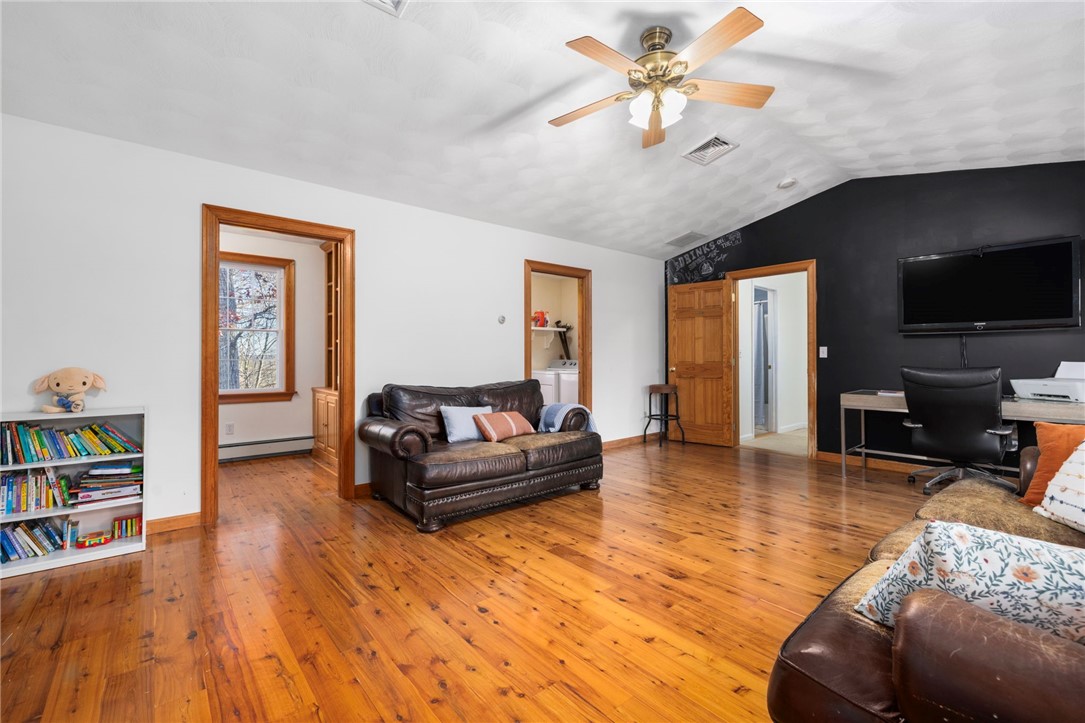 Richmond, Rhode Island, 02898, United States, 3 Bedrooms Bedrooms, ,3 BathroomsBathrooms,Residential,For Sale,1996089