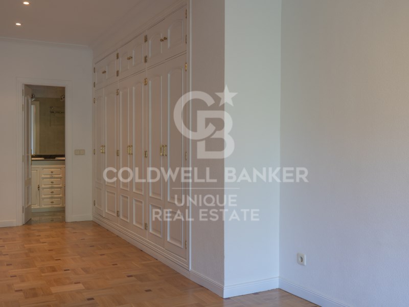 Madrid, Comunidad de Madrid, ES, 5 Bedrooms Bedrooms, ,3 BathroomsBathrooms,Residential,For Sale,1847498