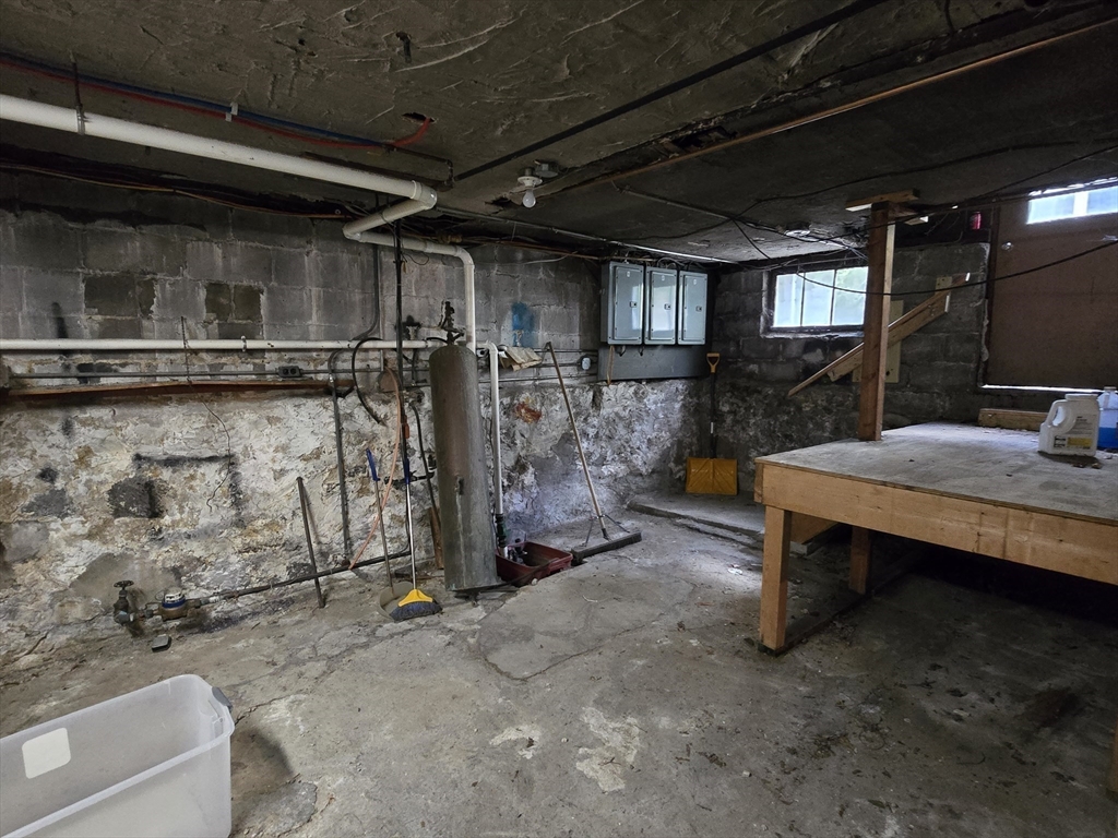 Cambridge, Massachusetts, 02138, United States, 6 Bedrooms Bedrooms, ,3 BathroomsBathrooms,Residential,For Sale,2000907