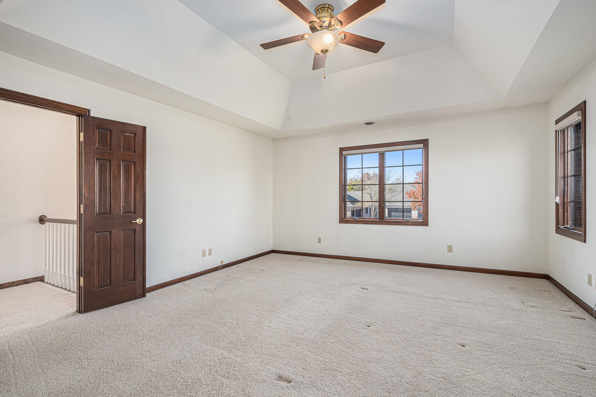 Dyer, Indiana, 46311, United States, 5 Bedrooms Bedrooms, ,5 BathroomsBathrooms,Residential,For Sale,2001175