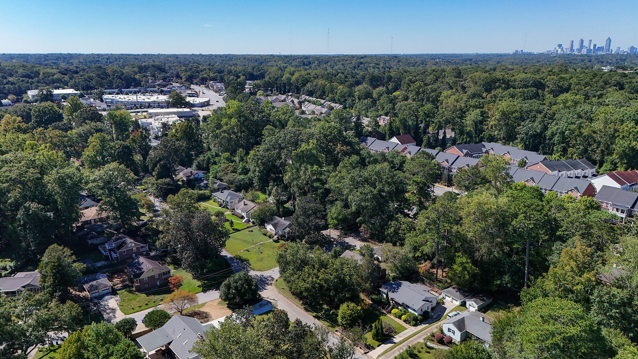  Beautifully Updated Brick Duplex Offers Rare Opportunity in the Heart of Decatur - 物件實景