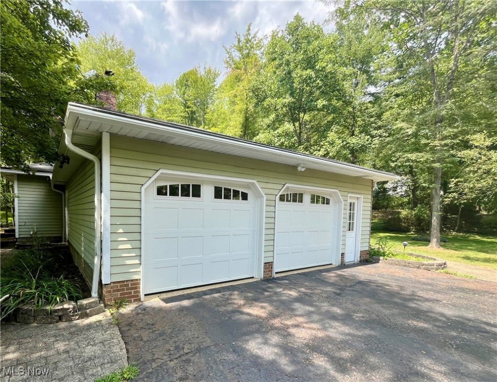 Novelty, Ohio, 44072, United States, 4 Bedrooms Bedrooms, ,3 BathroomsBathrooms,Residential,For Sale,1916255