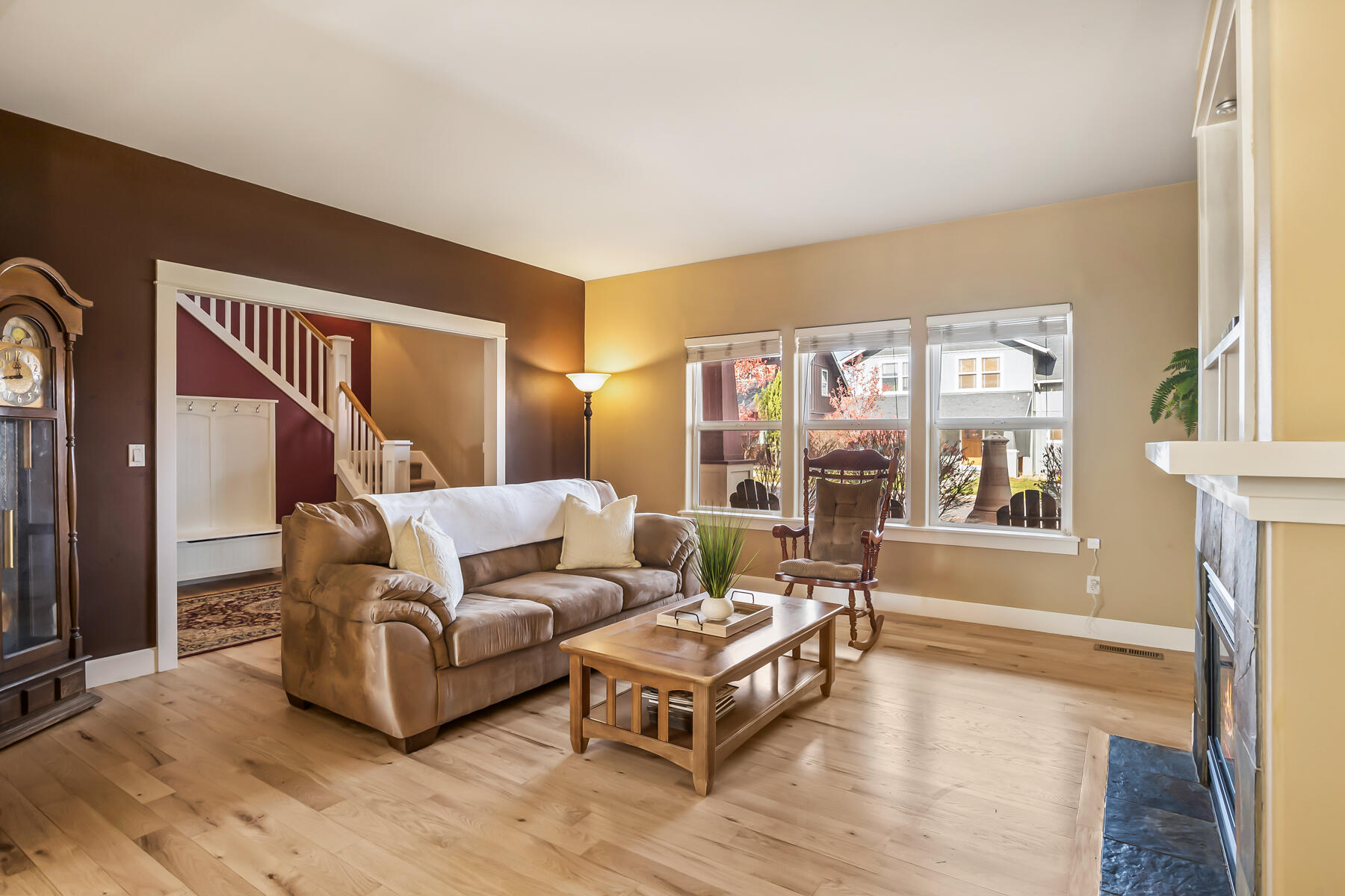 Bend, Oregon, 97702, United States, 4 Bedrooms Bedrooms, ,4 BathroomsBathrooms,Residential,For Sale,1992804