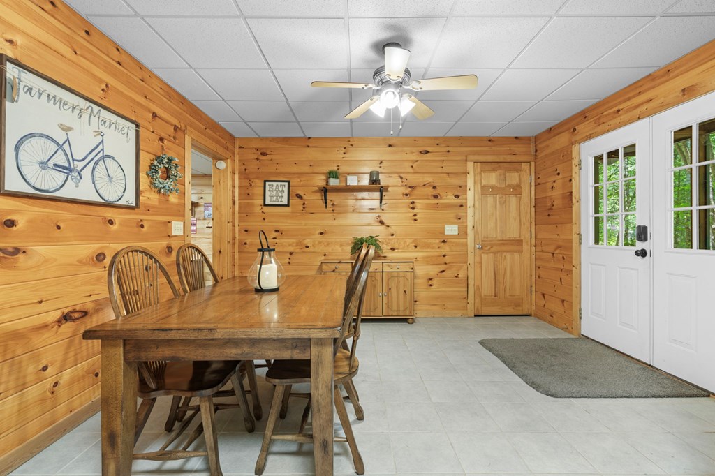 Blue Ridge, Georgia, 30513, United States, 3 Bedrooms Bedrooms, ,3 BathroomsBathrooms,Residential,For Sale,1980618