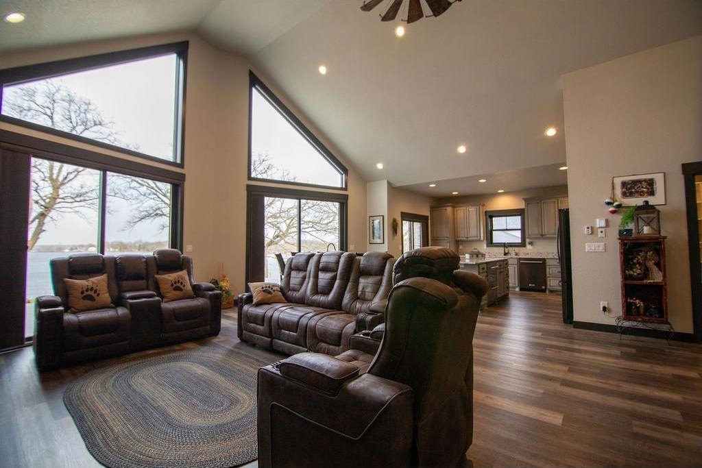 Alexandria, Minnesota, 56308, United States, 4 Bedrooms Bedrooms, ,4 BathroomsBathrooms,Residential,For Sale,2039906