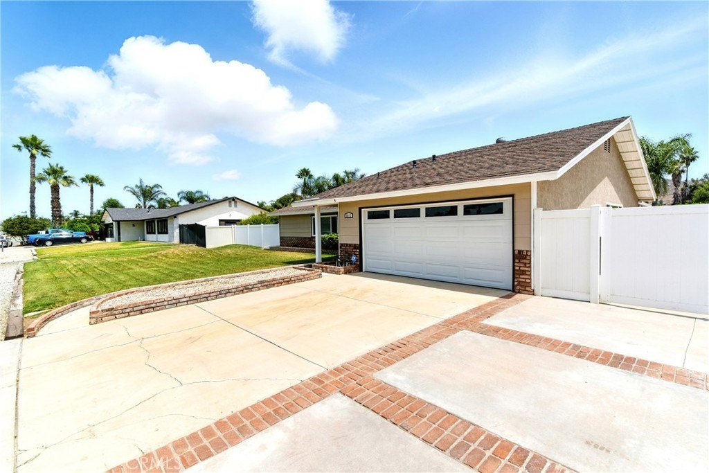 Jurupa Valley, California, 92509, United States, 4 Bedrooms Bedrooms, ,2 BathroomsBathrooms,Residential,For Sale,1873402