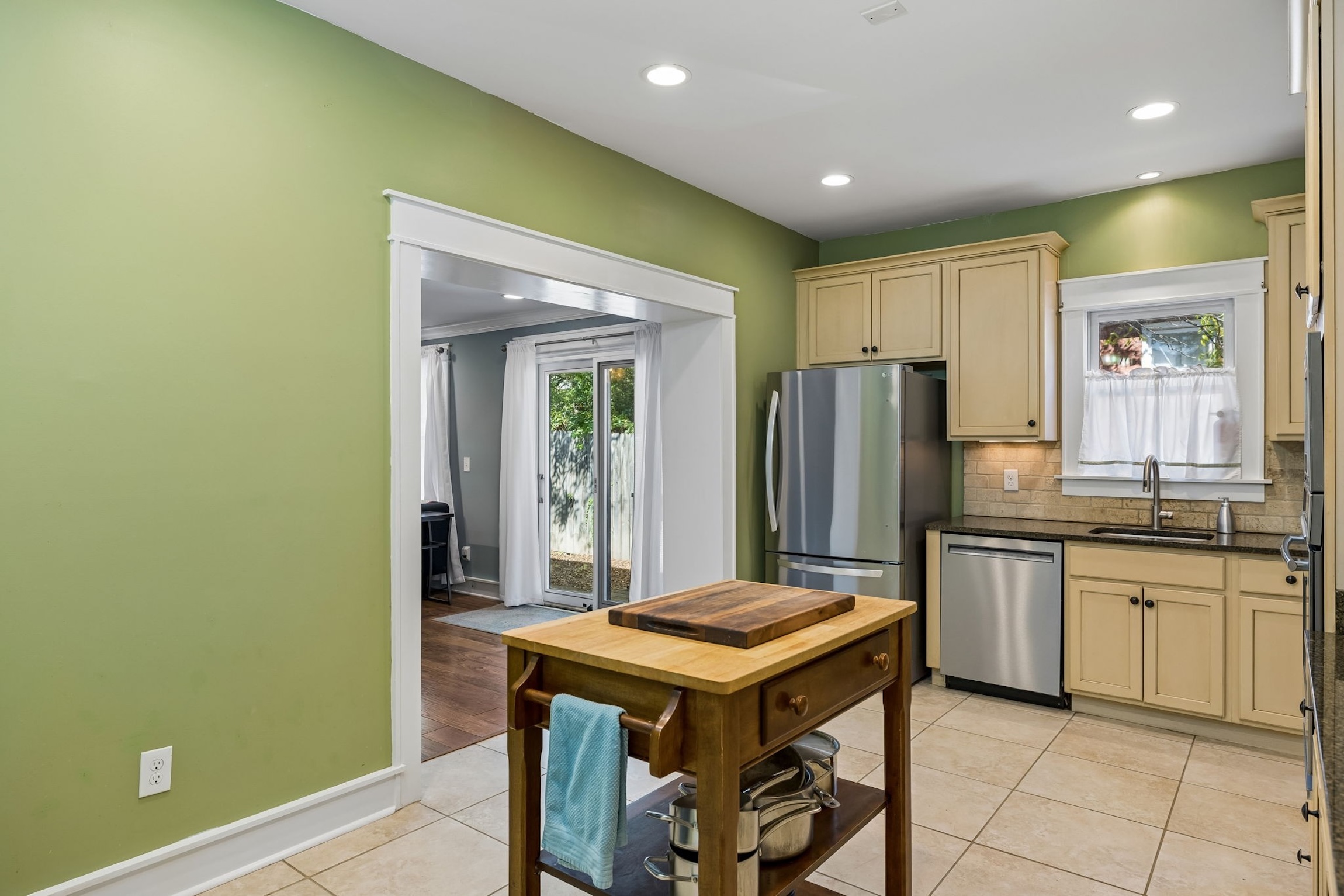  611 Fatherland St, Nashville, TN, 37206 - 物件實景
