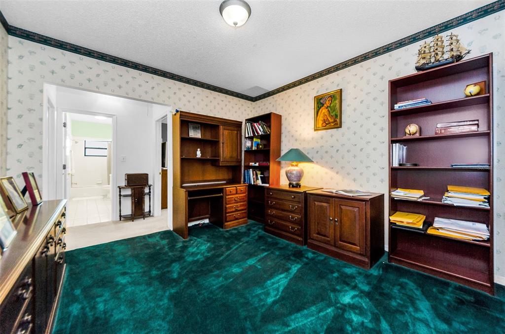 Seminole, Florida, 33777, United States, 4 Bedrooms Bedrooms, ,4 BathroomsBathrooms,Residential,For Sale,1933649