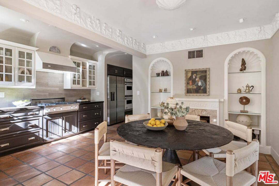 Los Angeles, California, 90065, United States, 5 Bedrooms Bedrooms, ,5 BathroomsBathrooms,Residential,For Sale,1987720