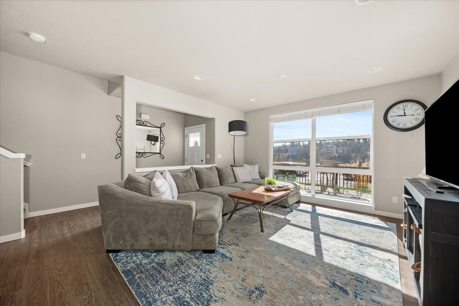 Spokane, Washington, 99201, United States, 2 Bedrooms Bedrooms, ,3 BathroomsBathrooms,Residential,For Sale,1974429