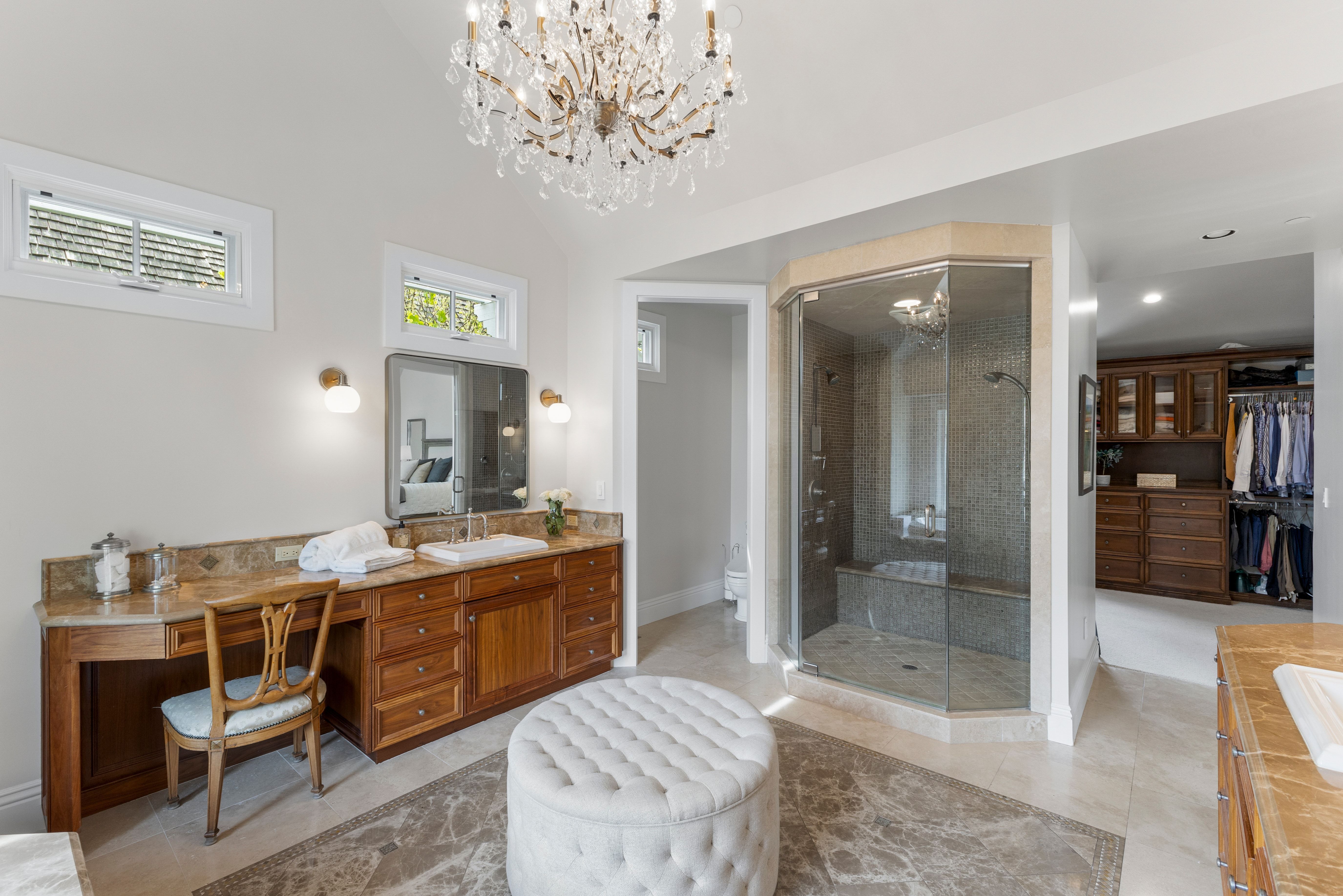  A Private One-Acre Compound Defined by Craftsmanship, Scale and Resort Living - 物件實景