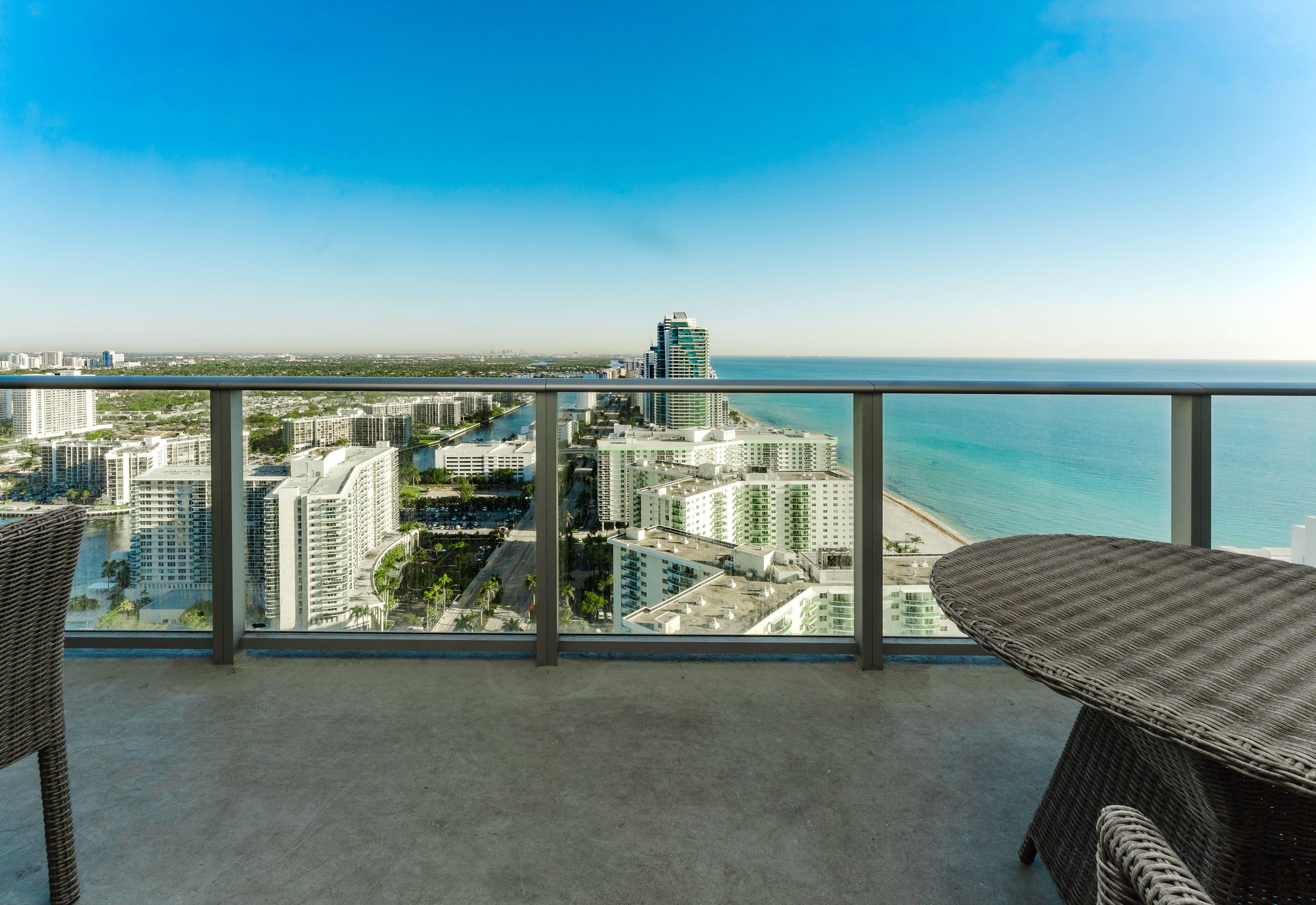  4111 S Ocean Dr, Hollywood, FL, 33019 - 物件實景