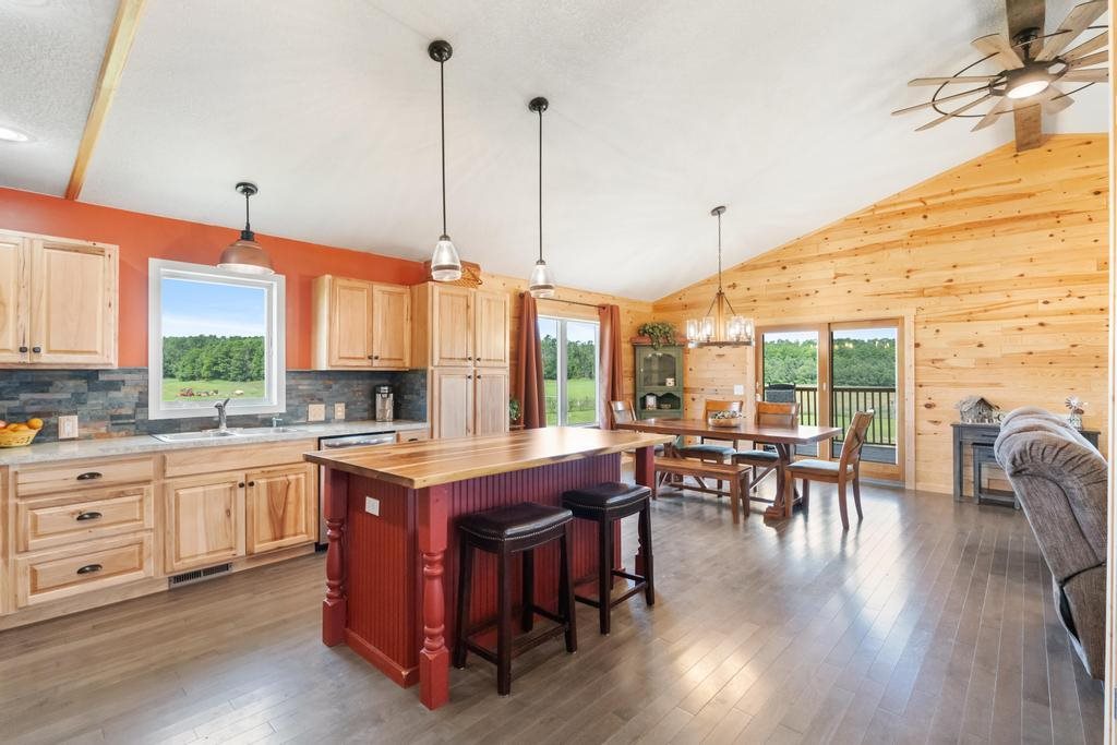 Alanson, Michigan, 49706, United States, 3 Bedrooms Bedrooms, ,3 BathroomsBathrooms,Residential,For Sale,1907039