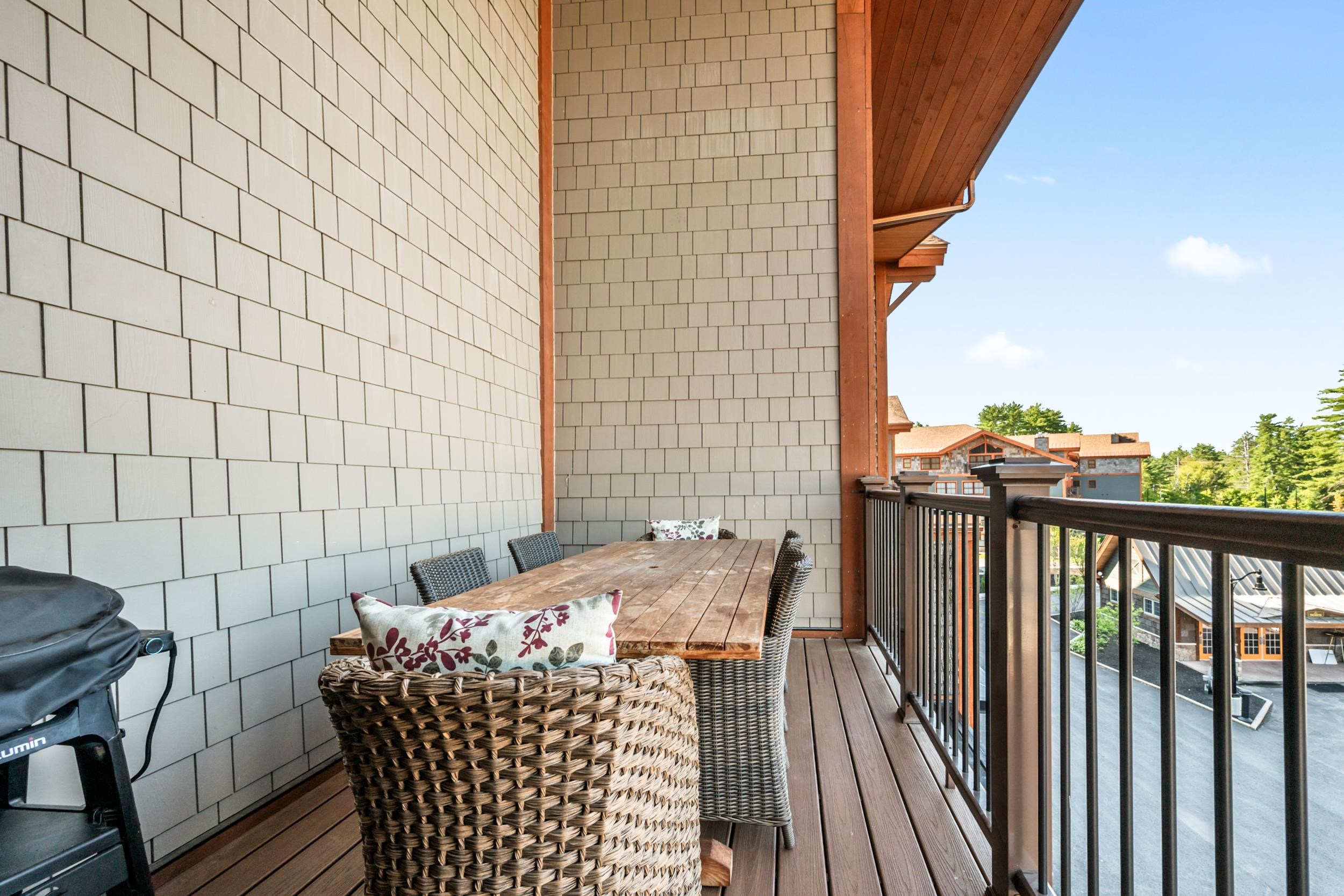 Conway, New Hampshire, 03860, United States, 3 Bedrooms Bedrooms, ,2 BathroomsBathrooms,Residential,For Sale,1991072