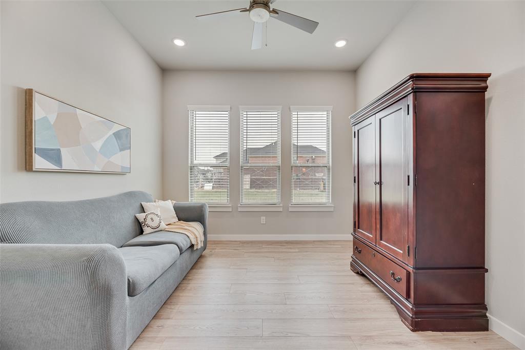 Prosper, Texas, 75078, United States, 5 Bedrooms Bedrooms, ,4 BathroomsBathrooms,Residential,For Sale,1895124
