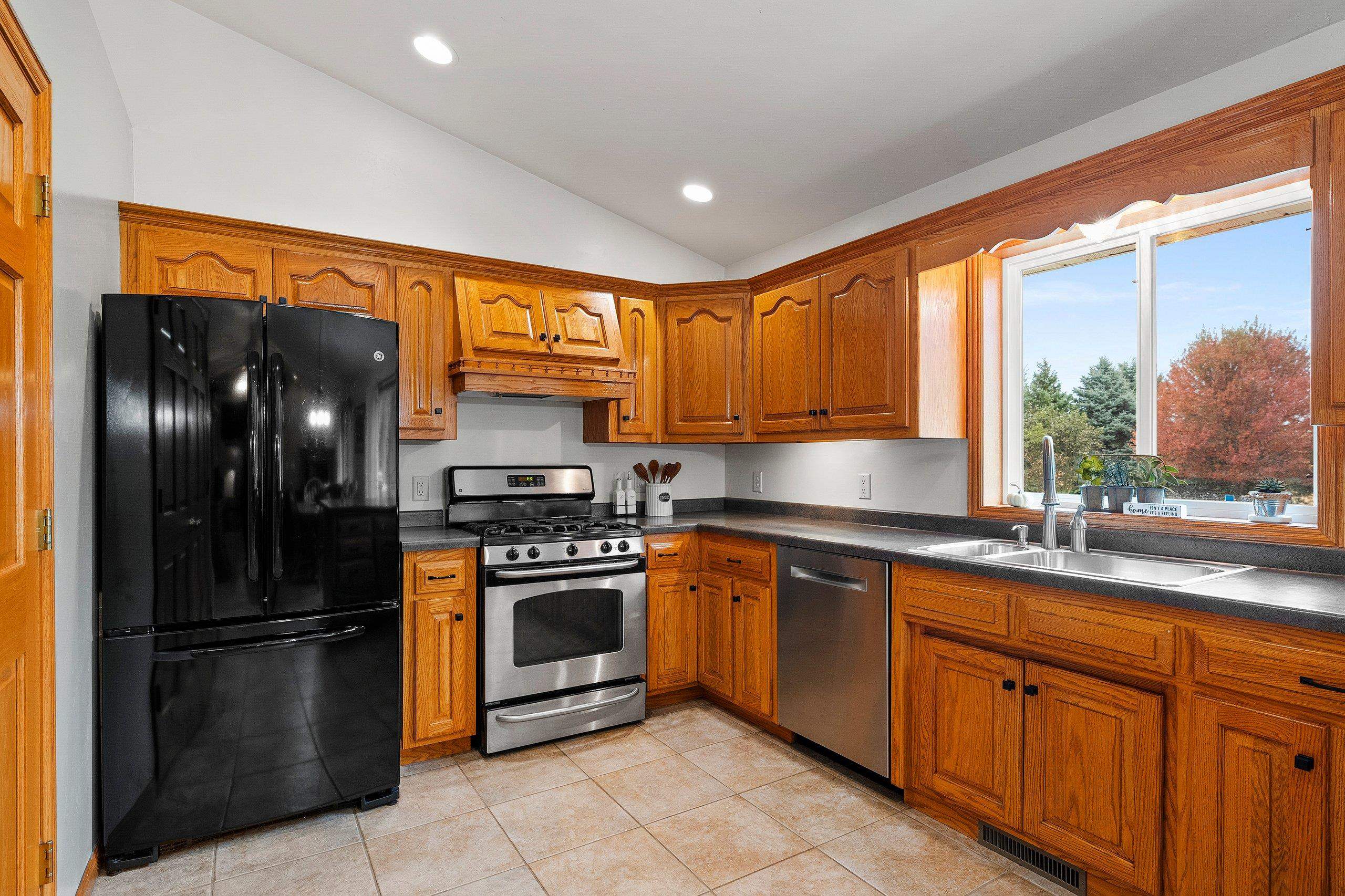 SOBIESKI, Wisconsin, 54171, United States, 5 Bedrooms Bedrooms, ,3 BathroomsBathrooms,Residential,For Sale,1965395