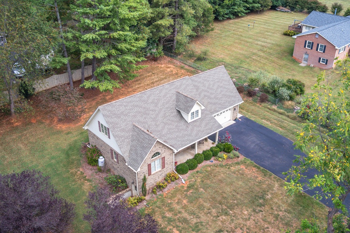 Bedford, Virginia, 24523, United States, 3 Bedrooms Bedrooms, ,3 BathroomsBathrooms,Residential,For Sale,1990224