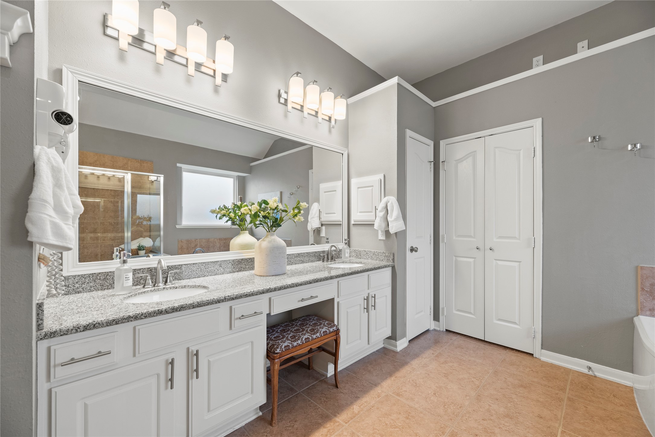 Cypress, Texas, 77433, United States, 5 Bedrooms Bedrooms, ,3 BathroomsBathrooms,Residential,For Sale,1911383